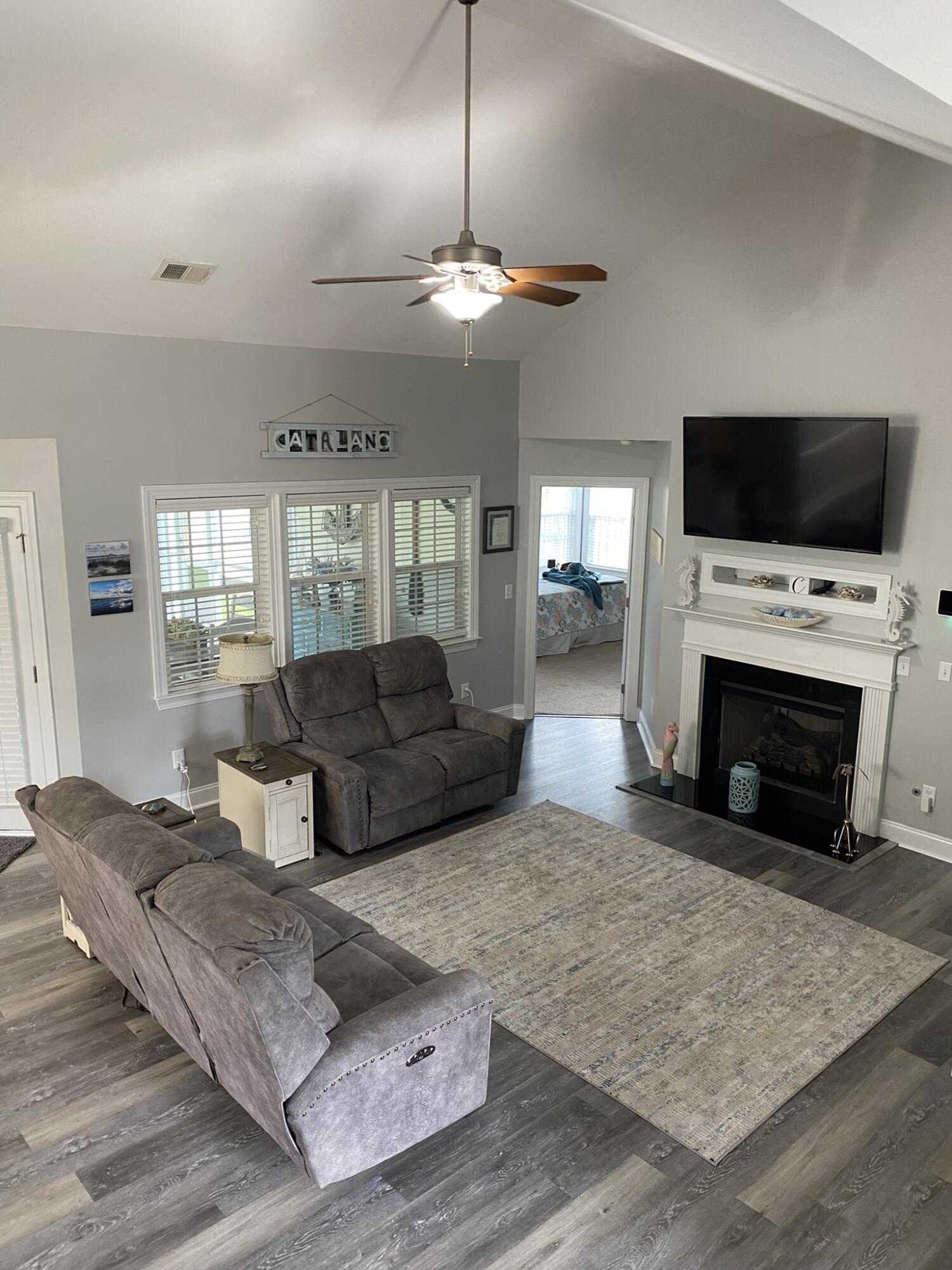 102 Torrey Pines Drive