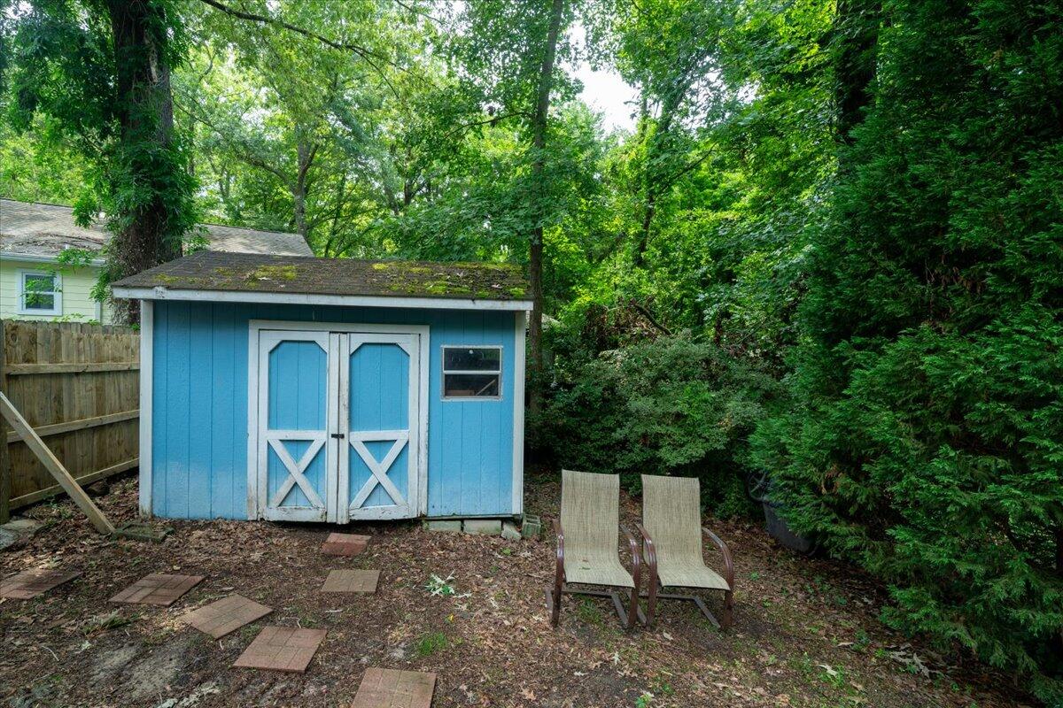 408 White Church Lane