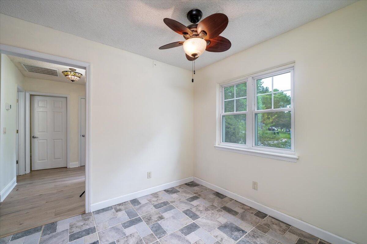 408 White Church Lane
