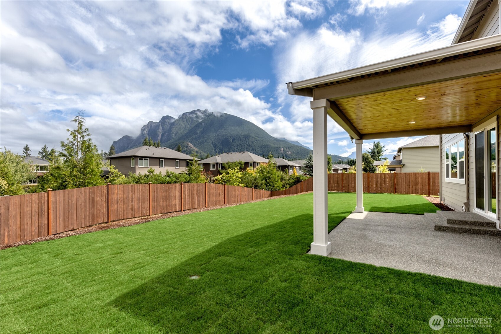 690 SE 11th Place Unit: 8