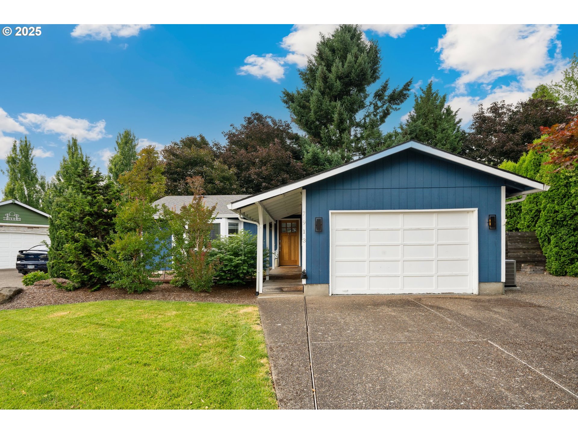 7913 SW RACQUET CT
