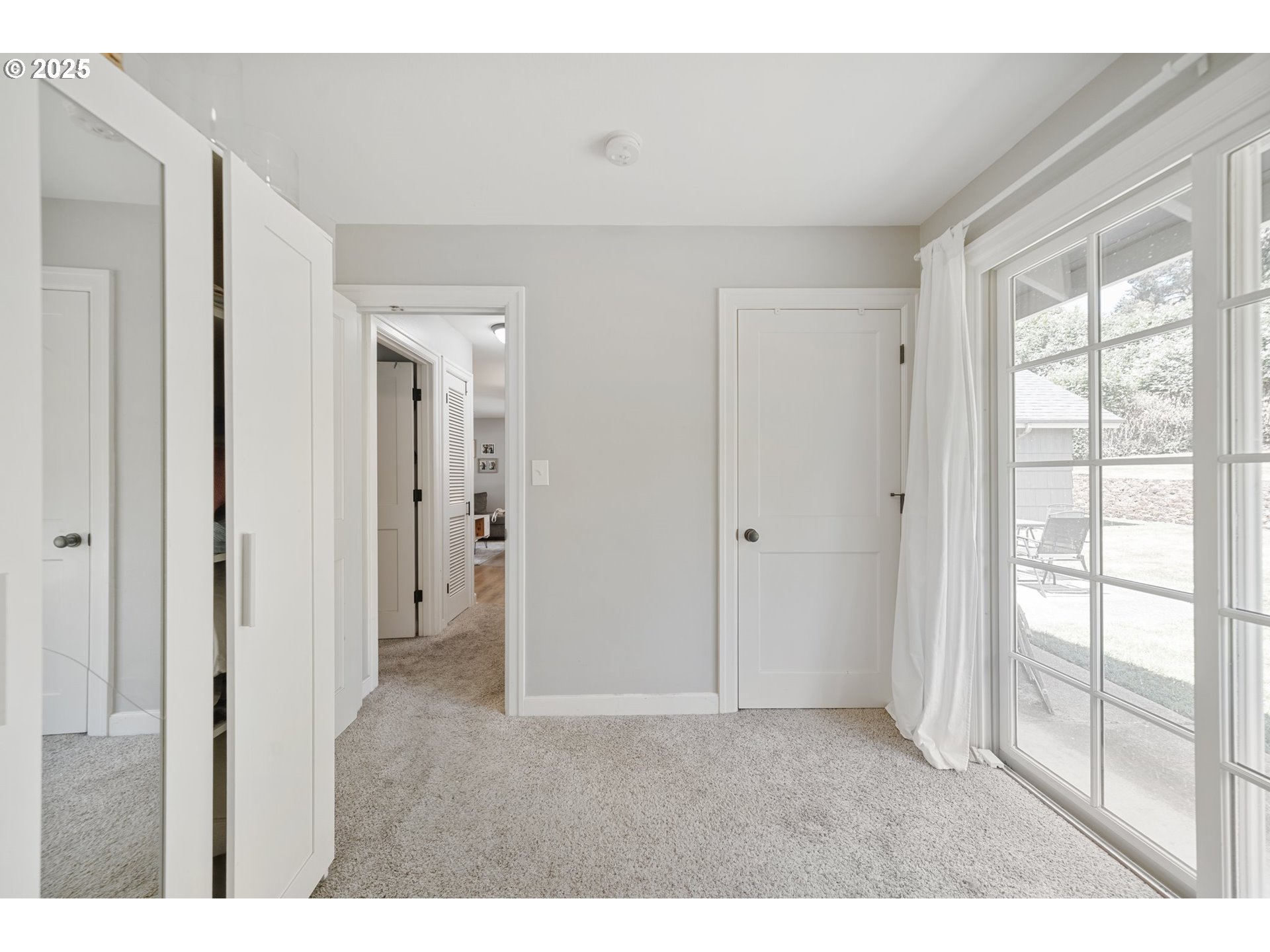 2822 NE FREMONT DR