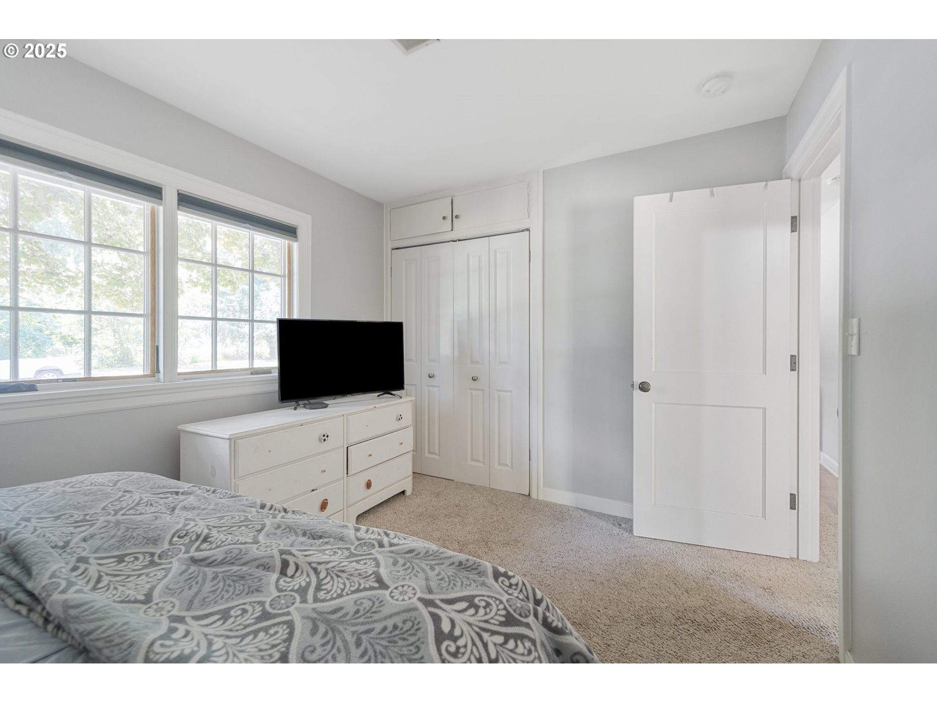 2822 NE FREMONT DR