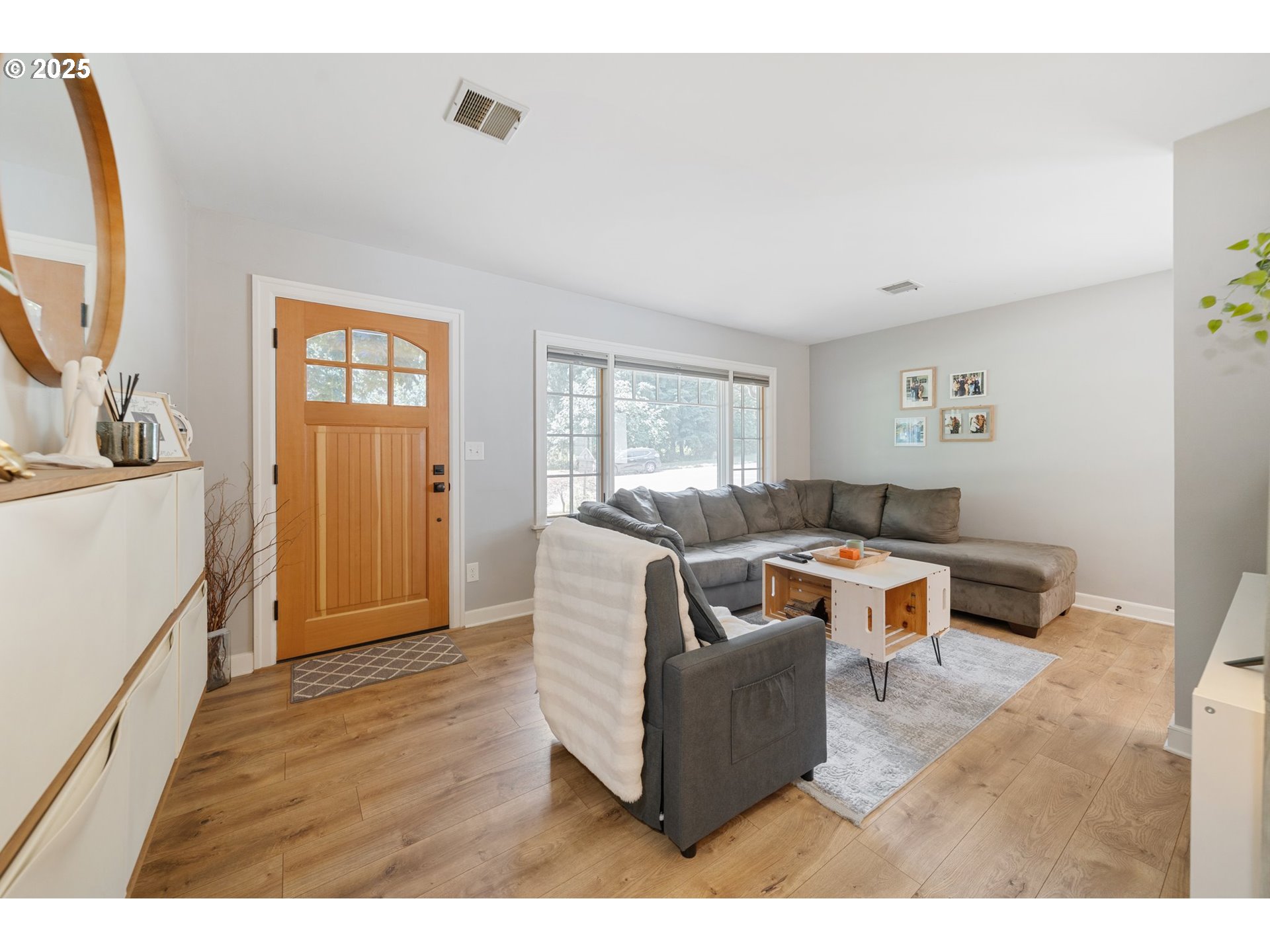 2822 NE FREMONT DR