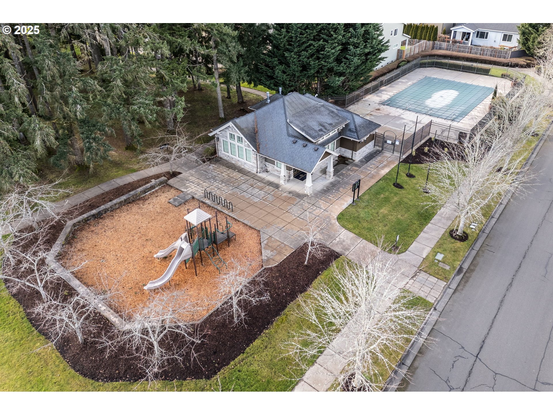 1028 STONEWALL AVE