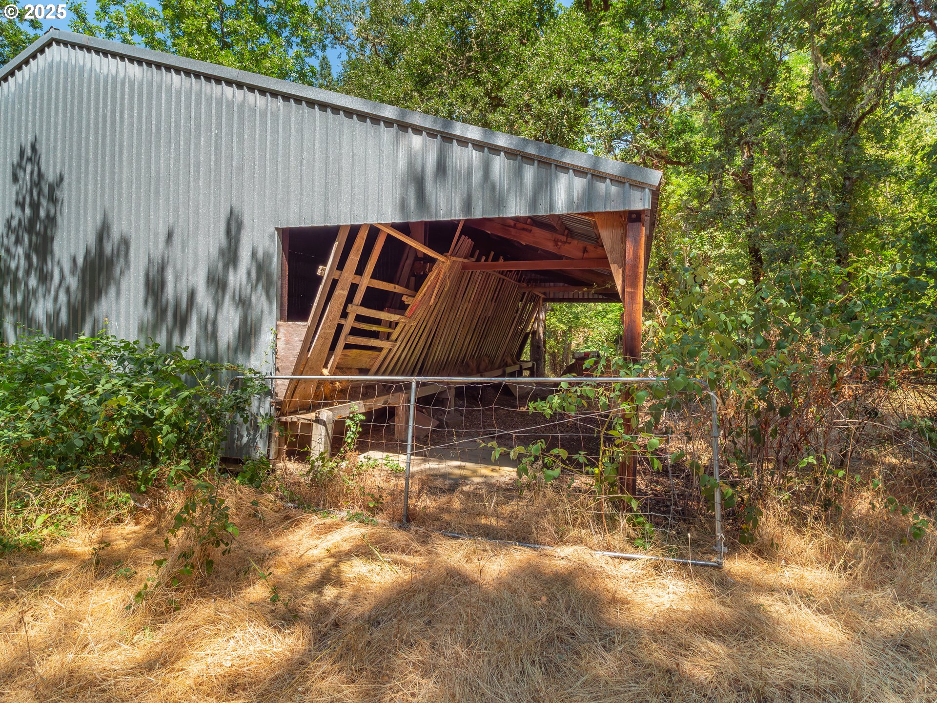 1470 E WILLIS CREEK RD