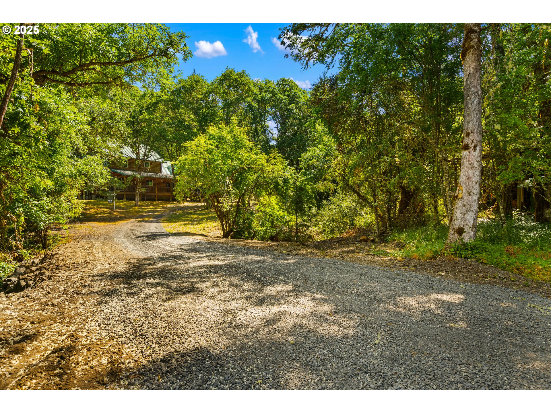 1470 E WILLIS CREEK RD