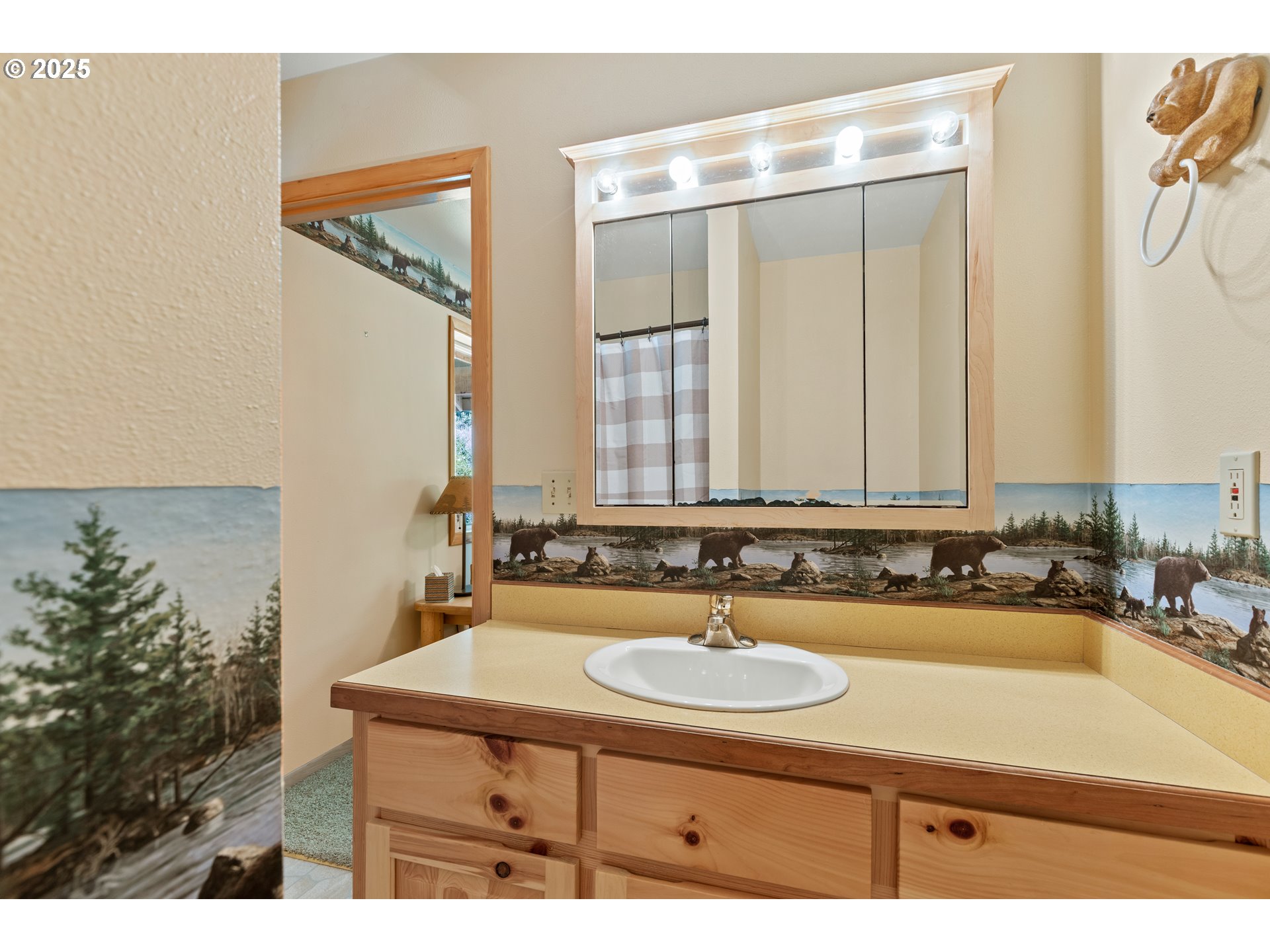 1470 E WILLIS CREEK RD