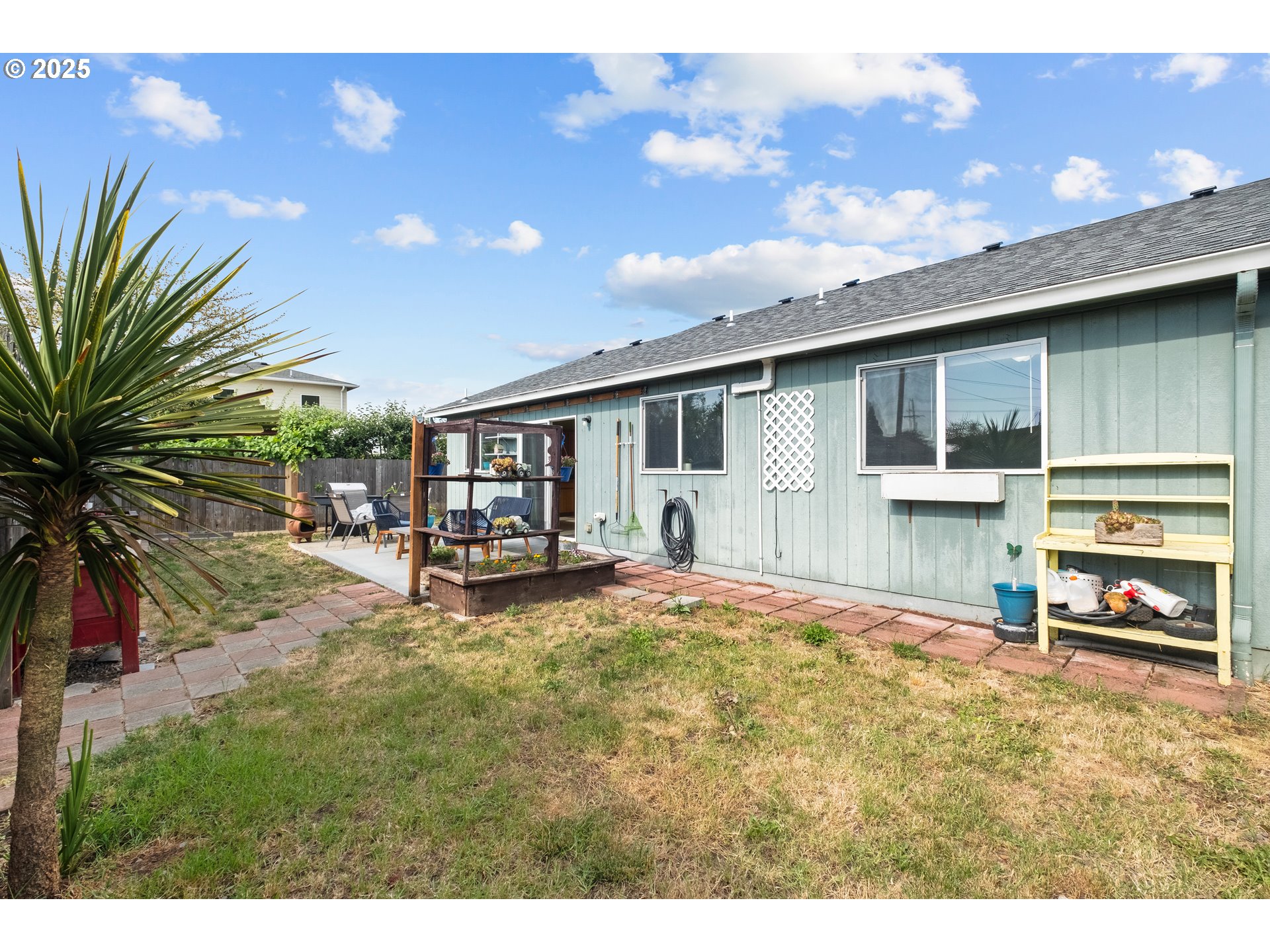 426 S 42ND PL