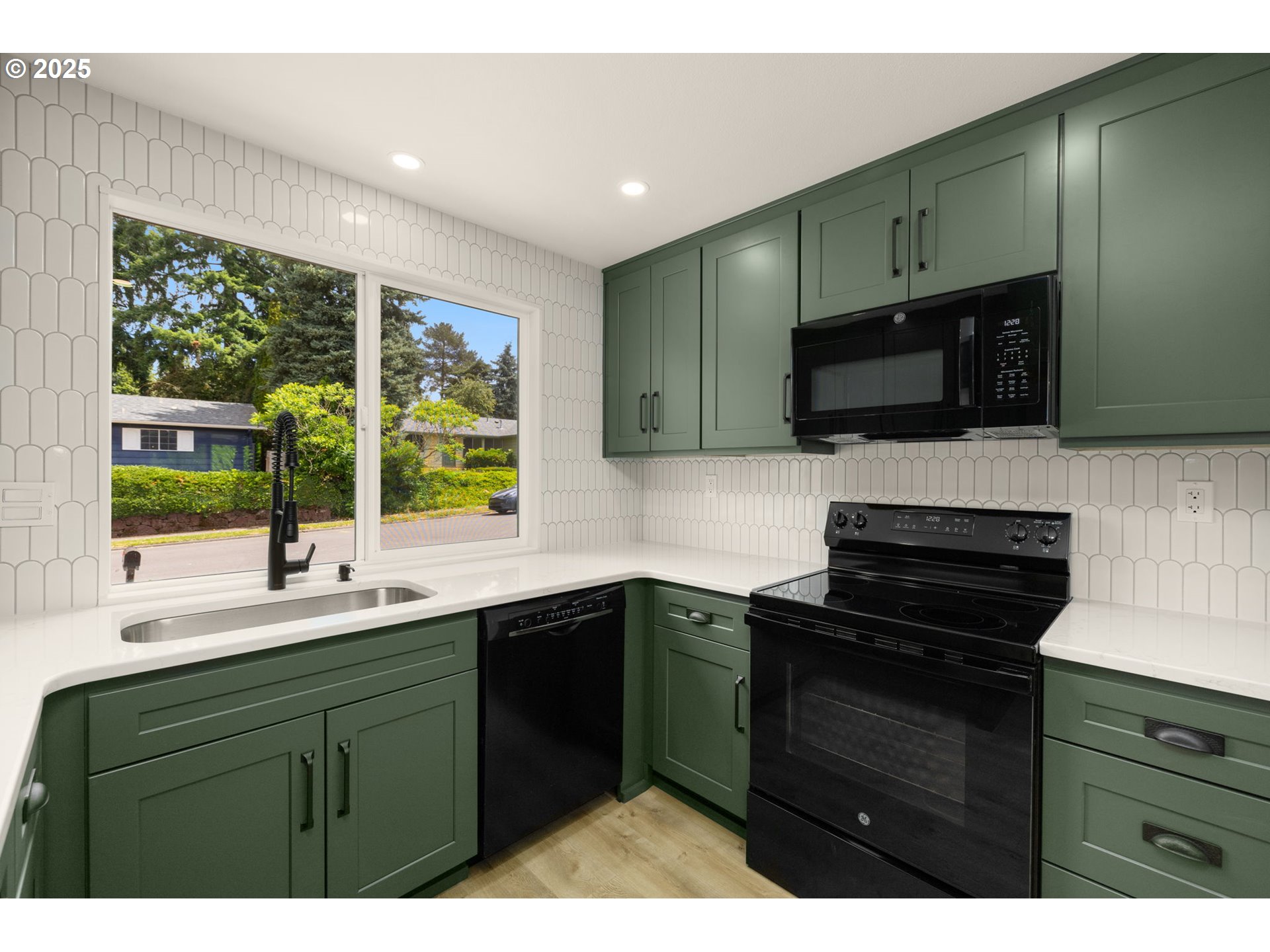18090 NW AVALON DR