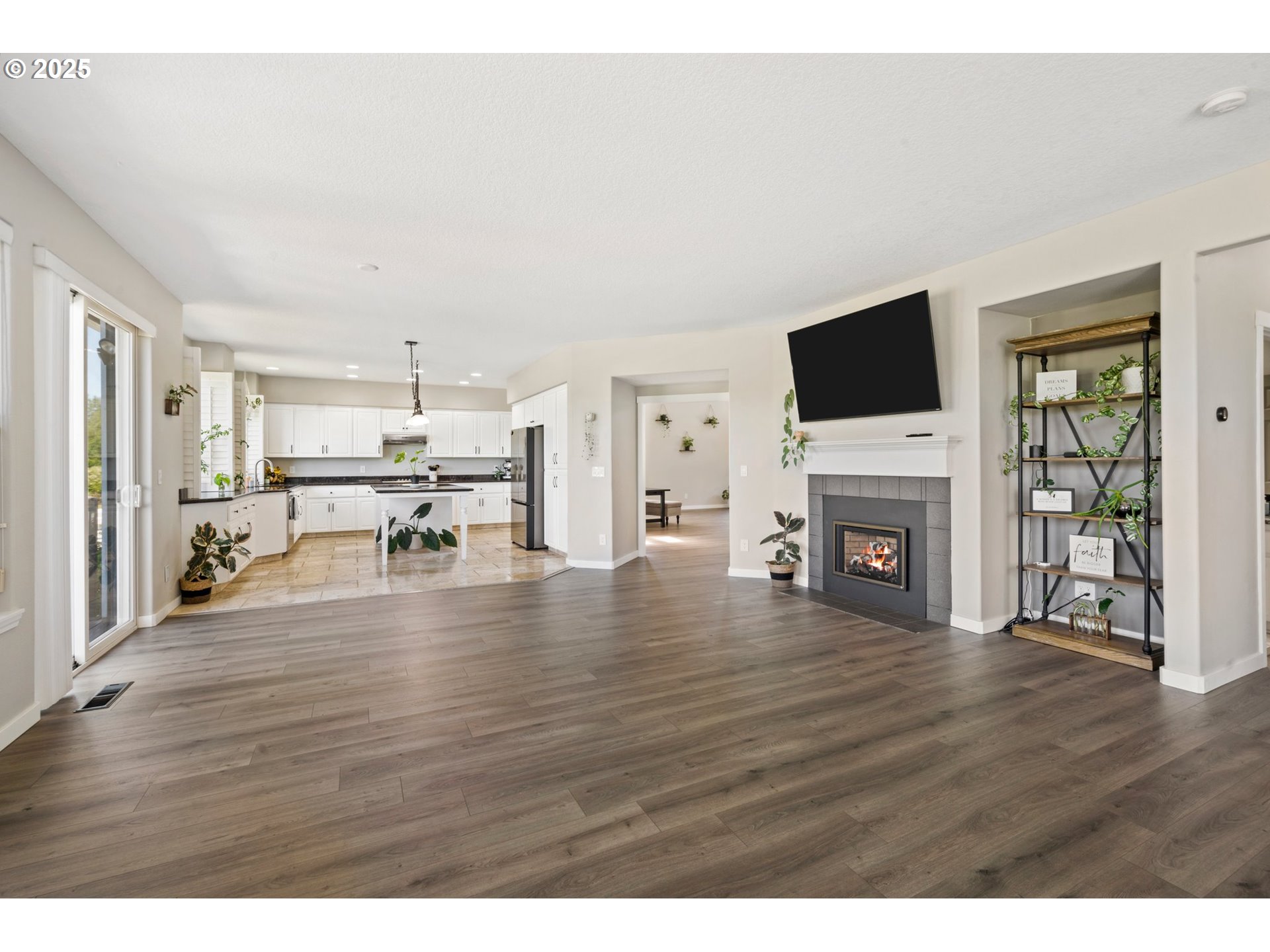 467 IRONWOOD TER
