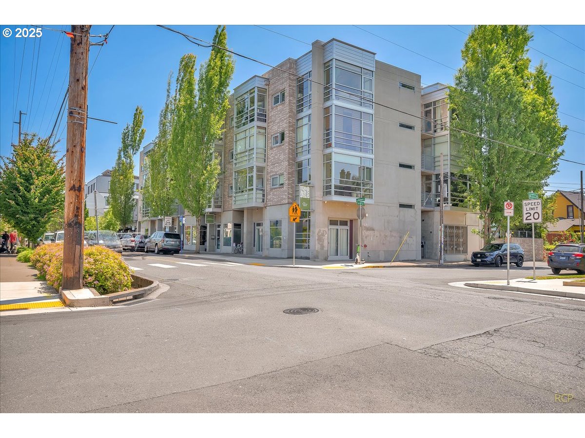 910 SE 42ND AVE 370