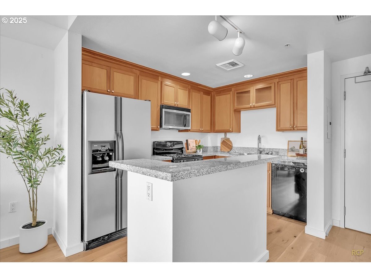 910 SE 42ND AVE 370