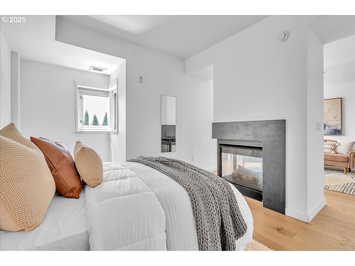 910 SE 42ND AVE 370