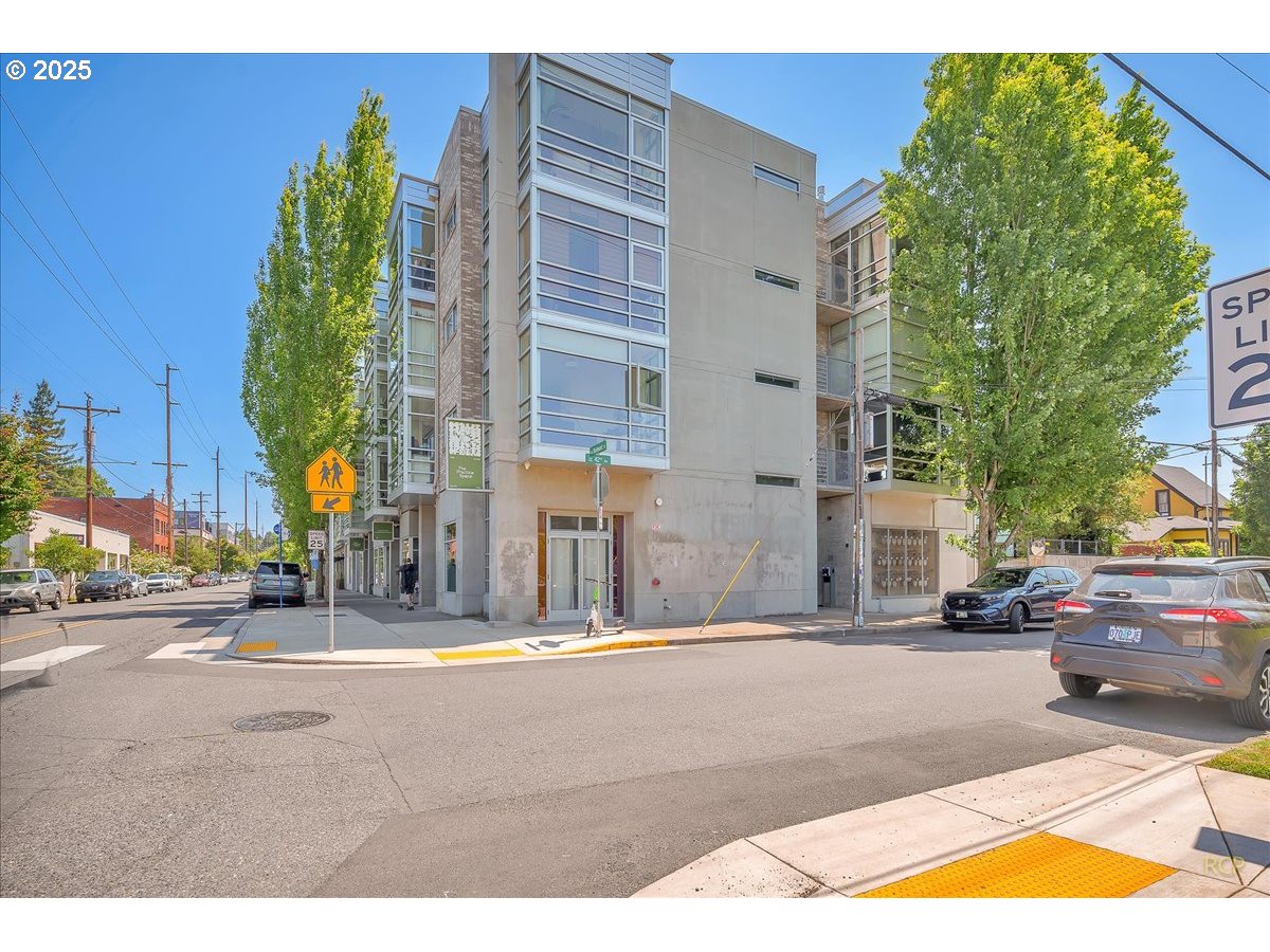 910 SE 42ND AVE 370