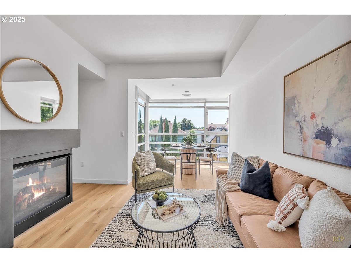 910 SE 42ND AVE 370