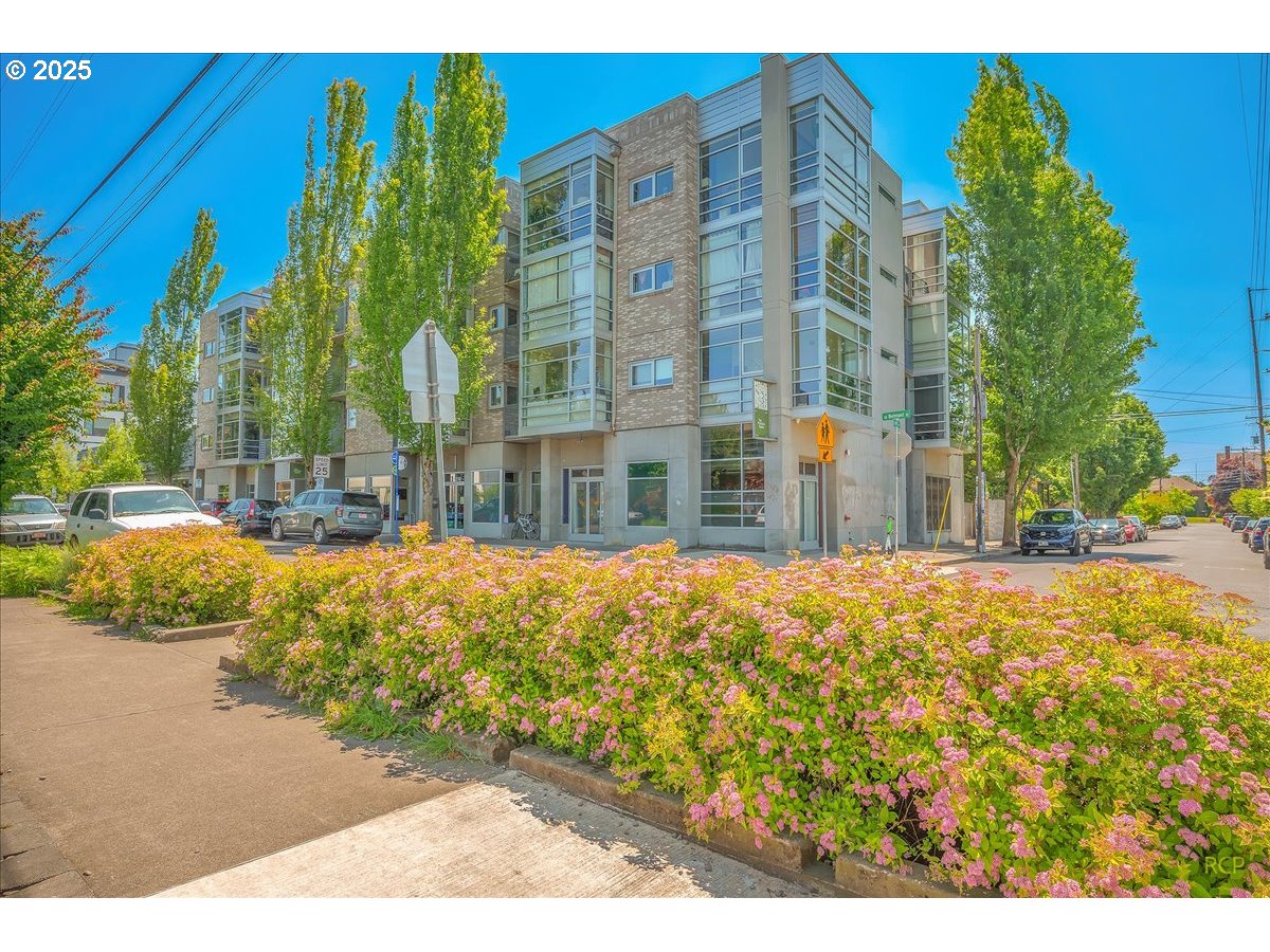 910 SE 42ND AVE 370