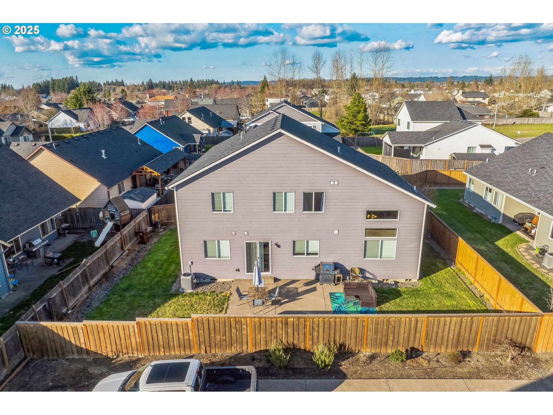 698 STEWART DR