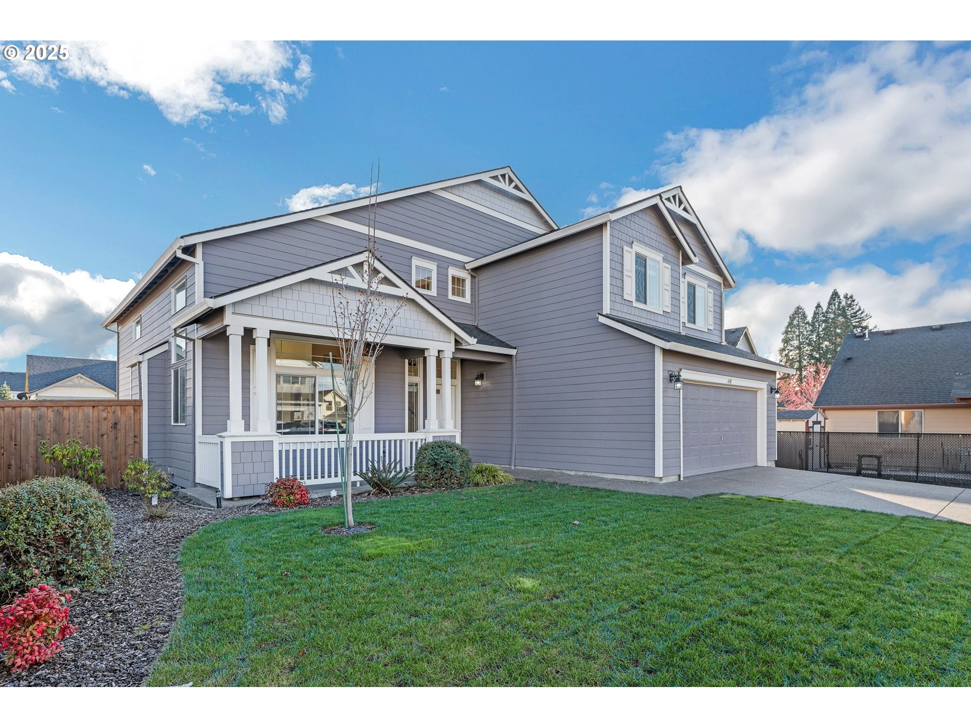 698 STEWART DR