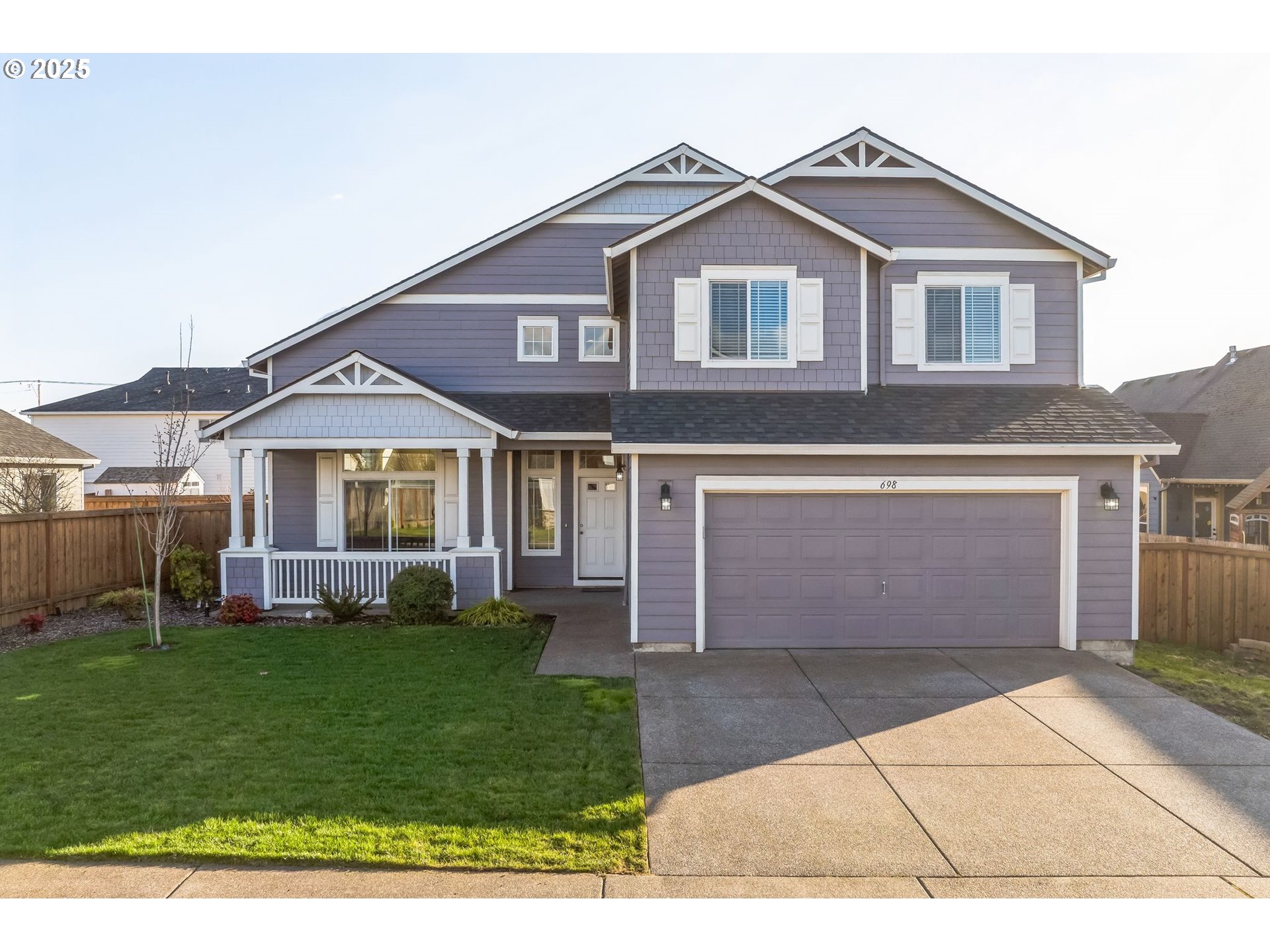 698 STEWART DR