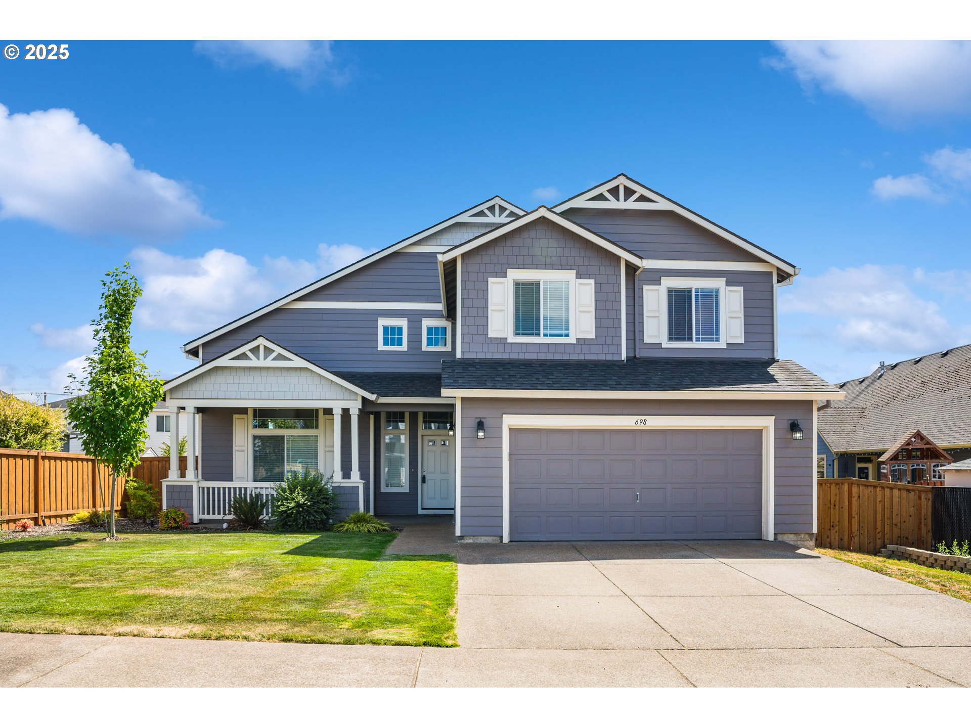 698 STEWART DR