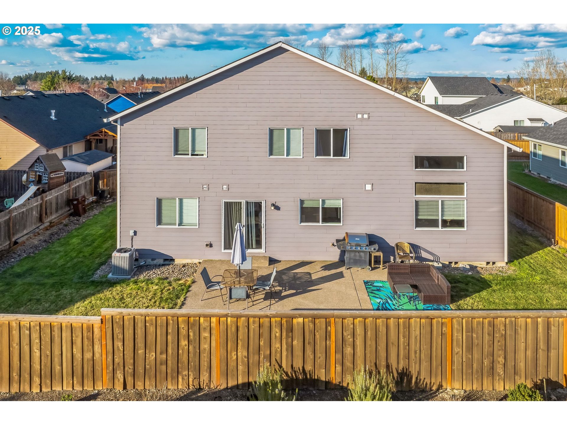 698 STEWART DR