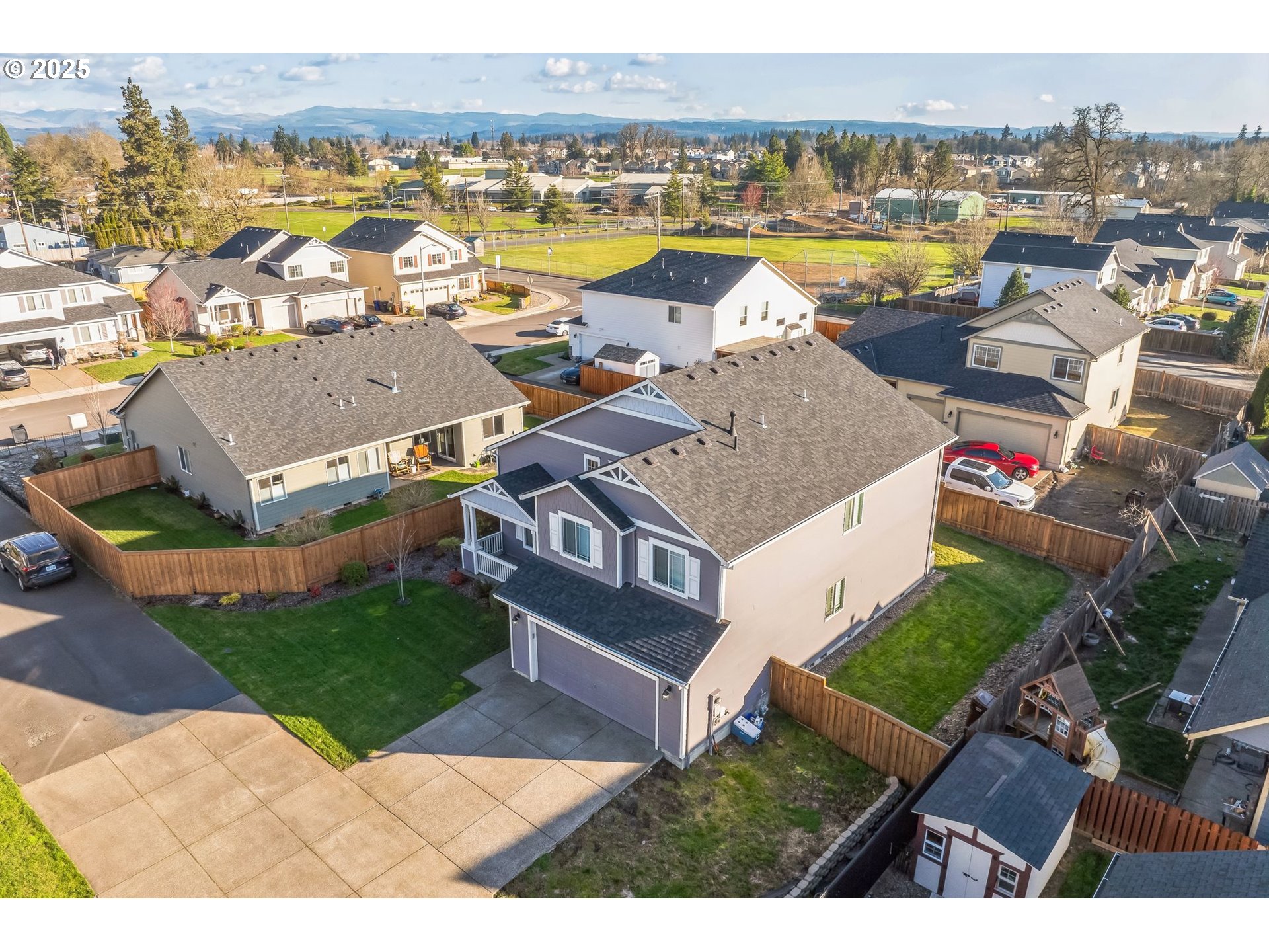 698 STEWART DR