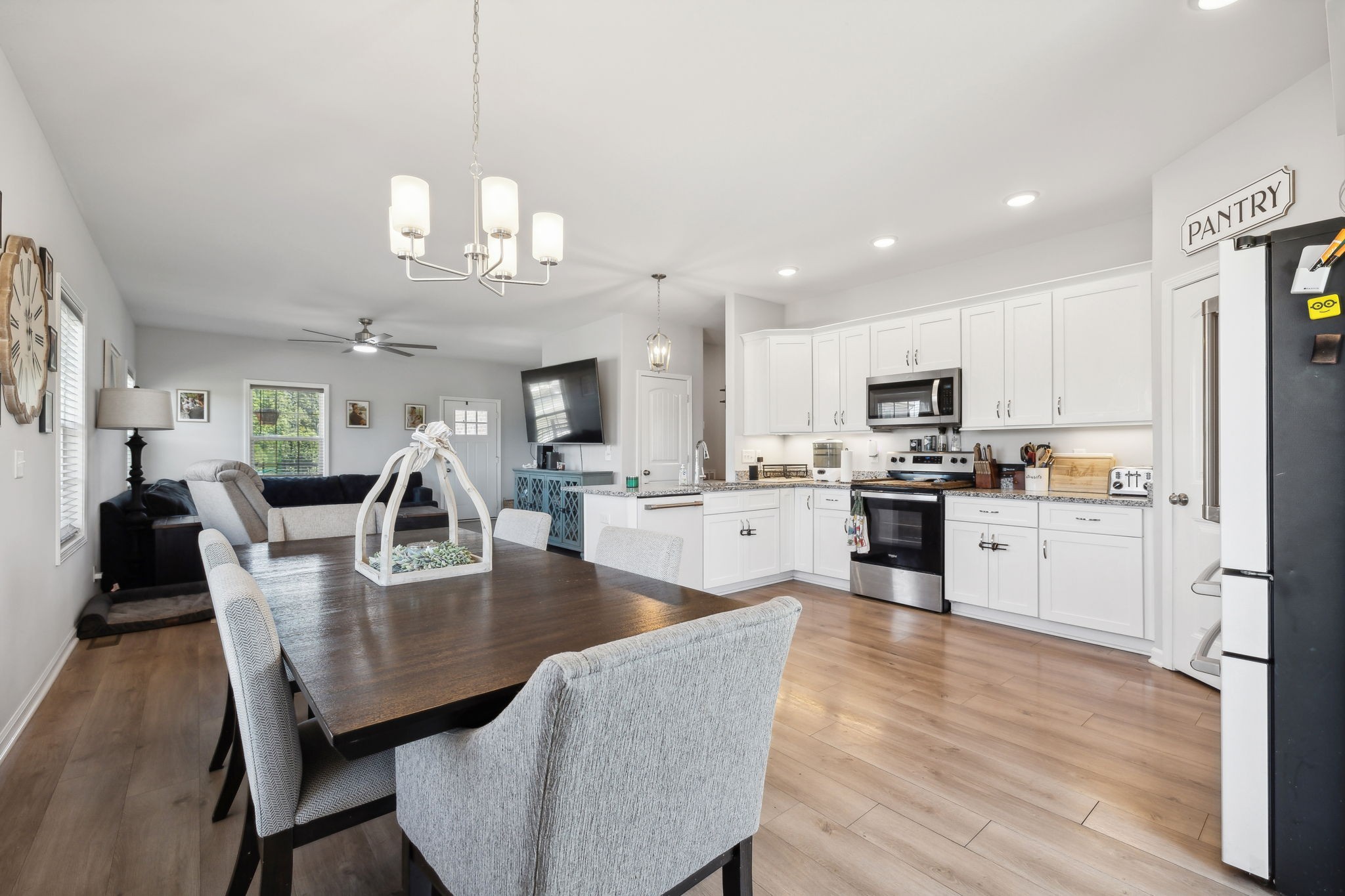 212 Pine Creek Dr