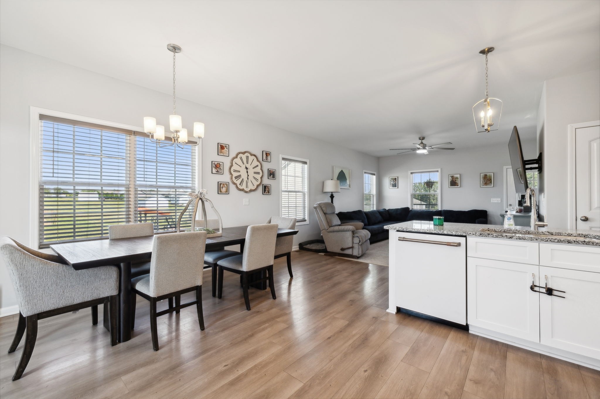 212 Pine Creek Dr