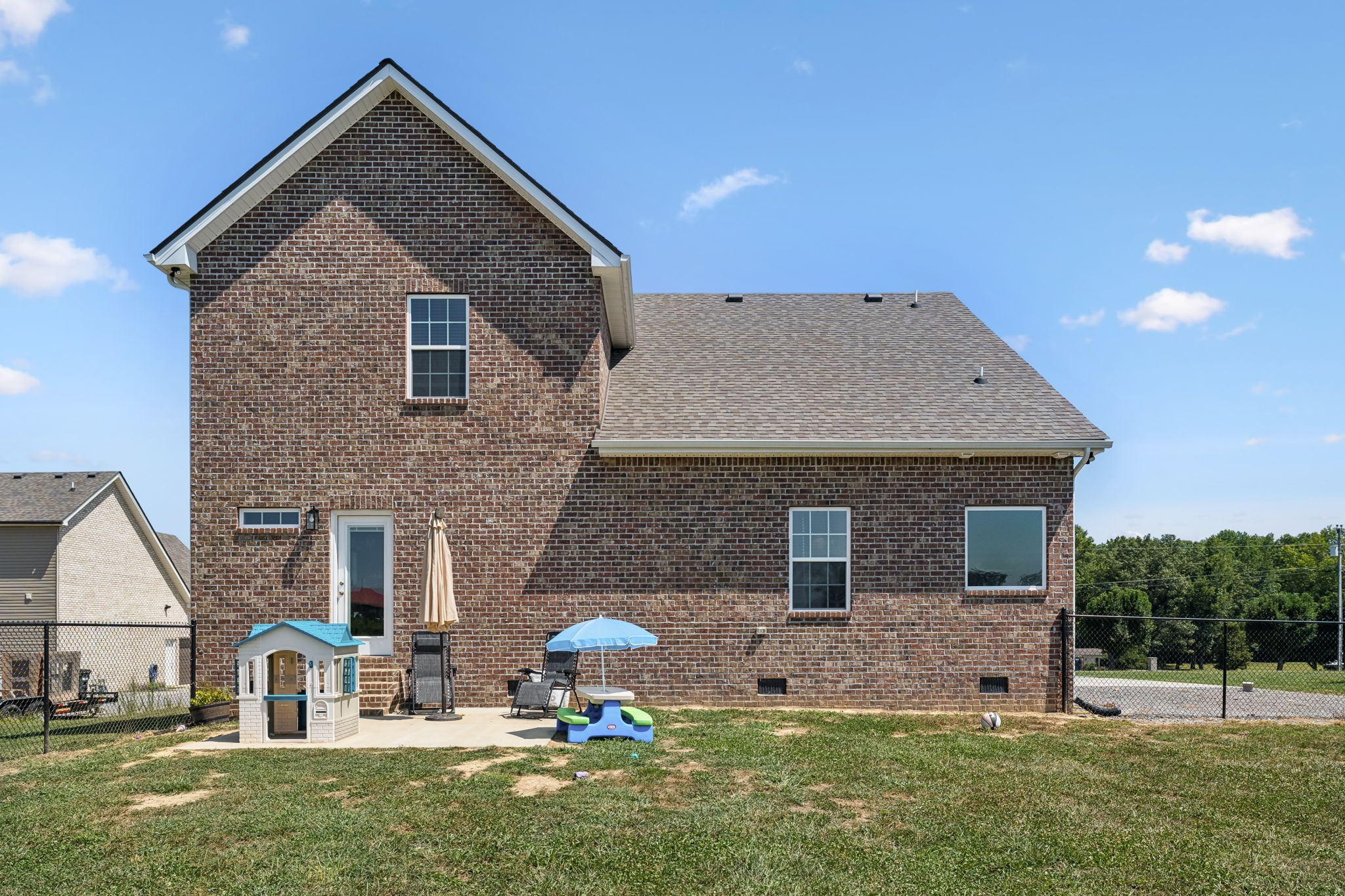212 Pine Creek Dr
