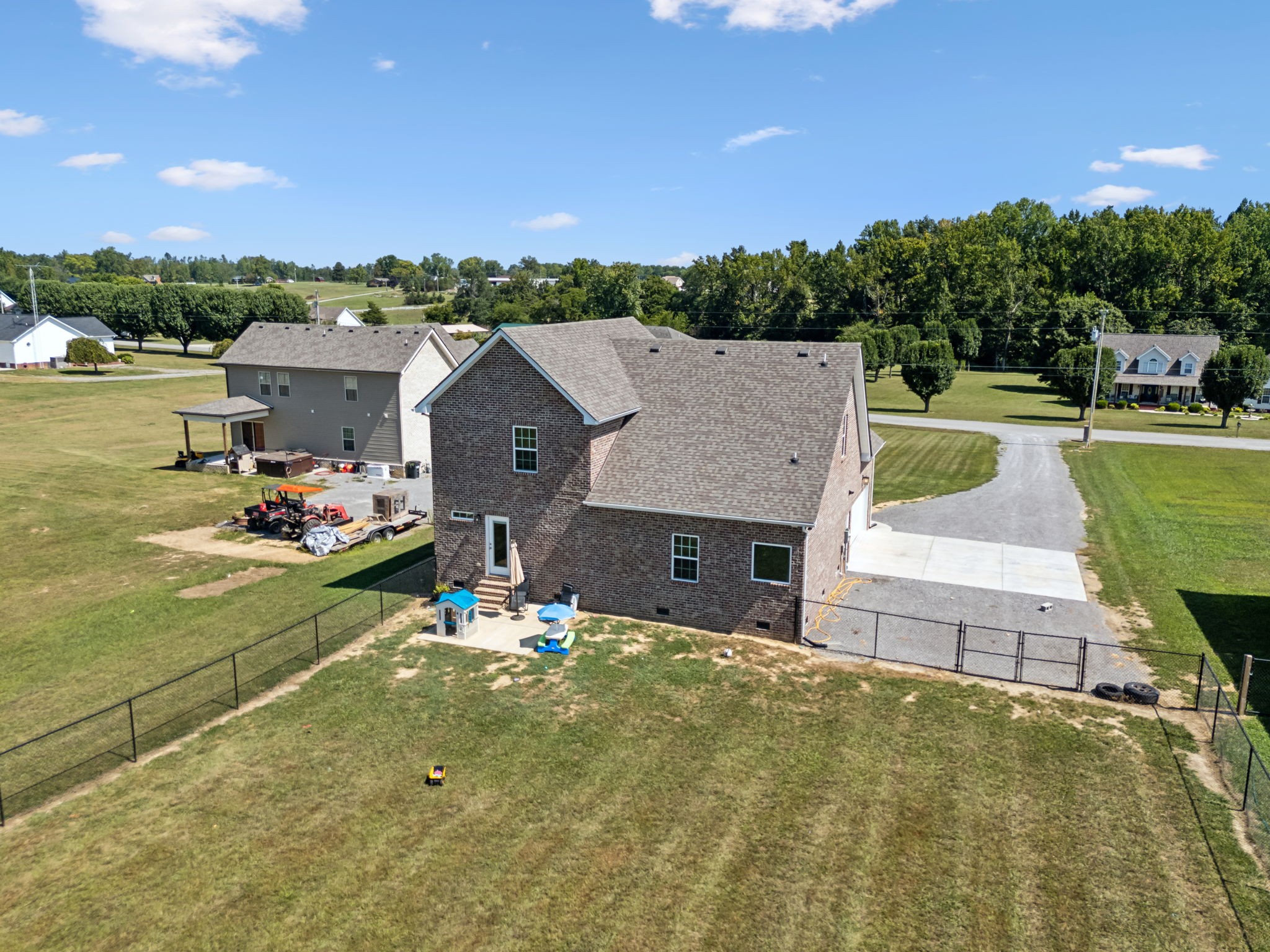 212 Pine Creek Dr