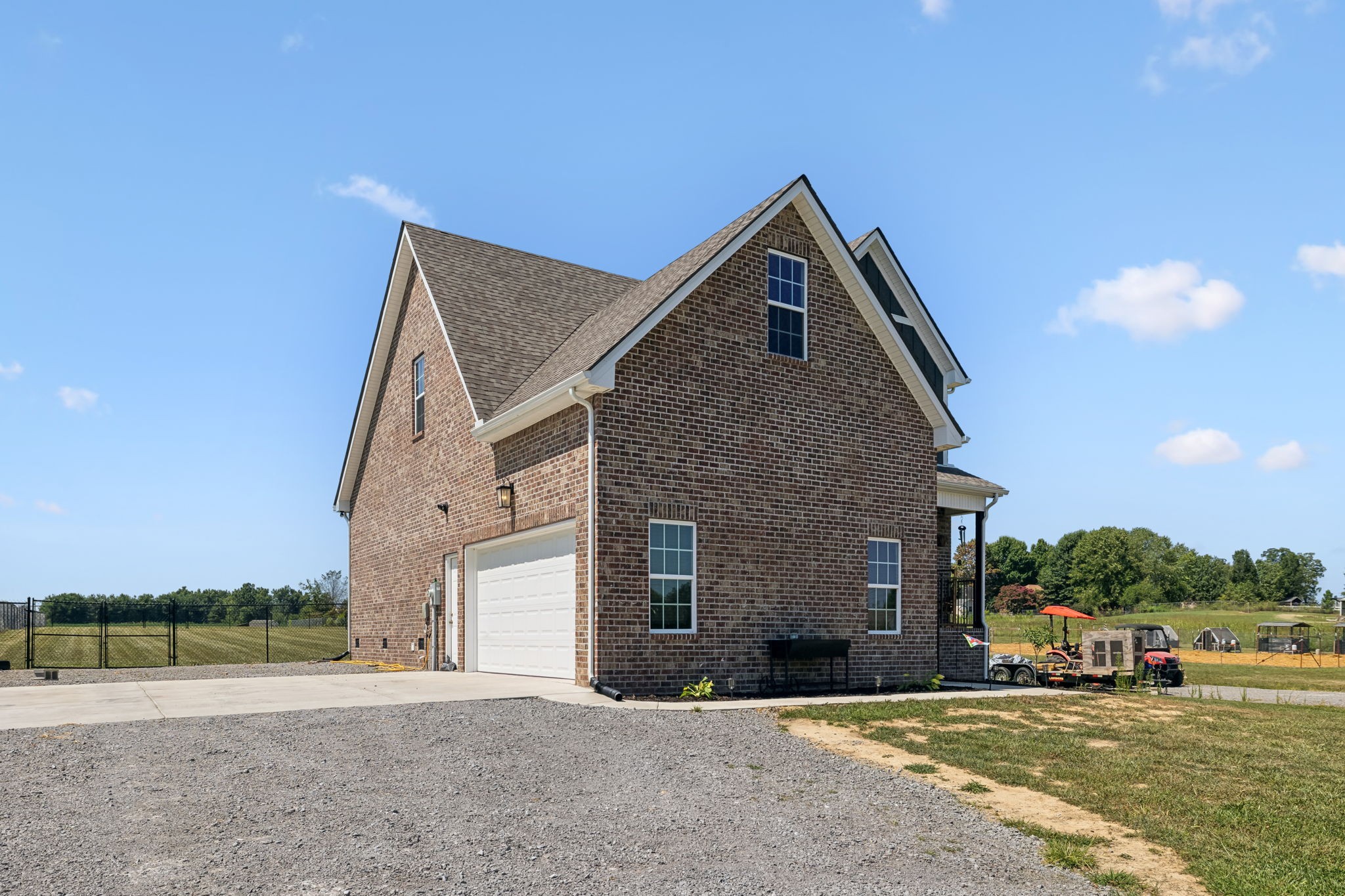 212 Pine Creek Dr