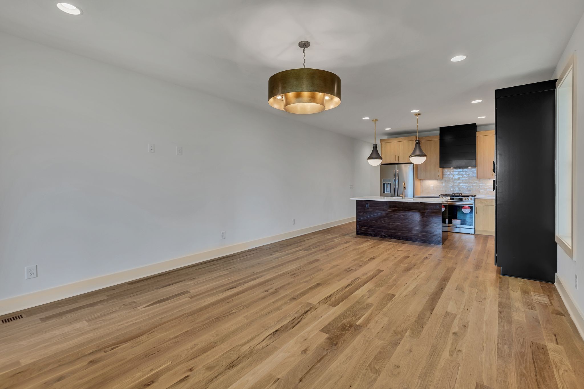 660B Vernon Ave