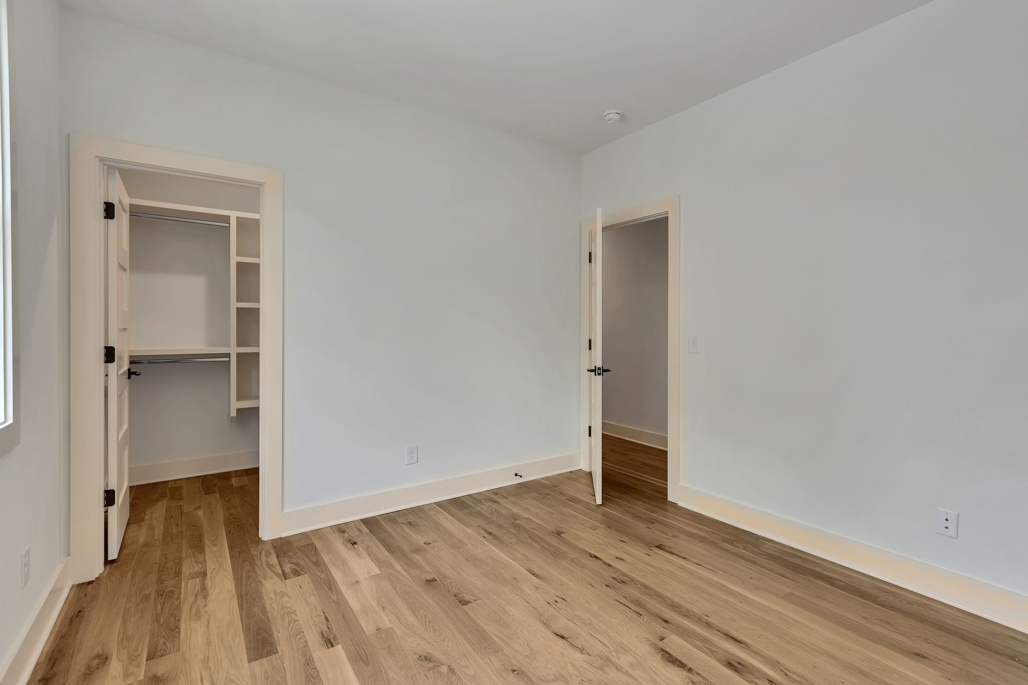 660B Vernon Ave