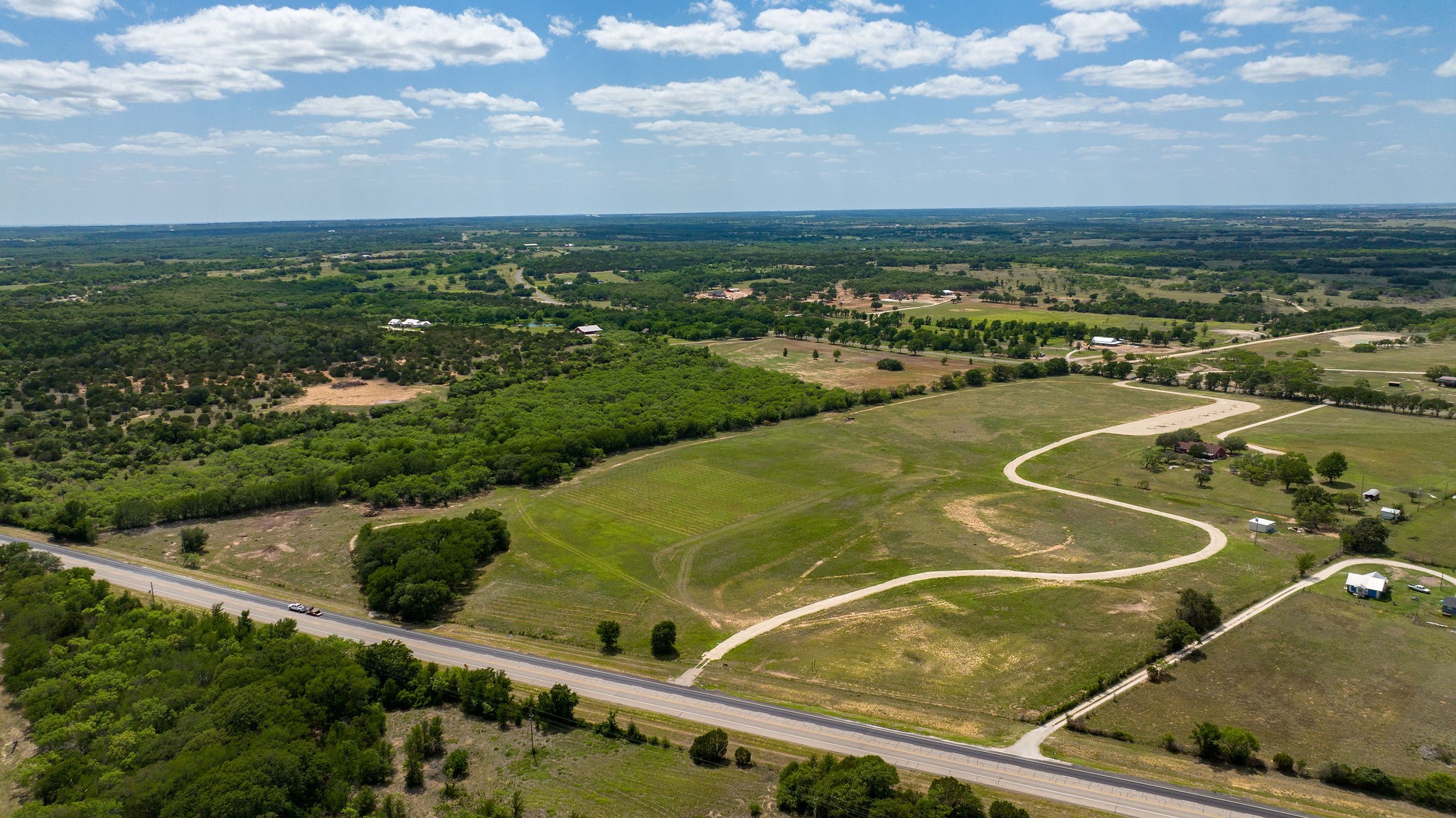 8526 N Fm 1744