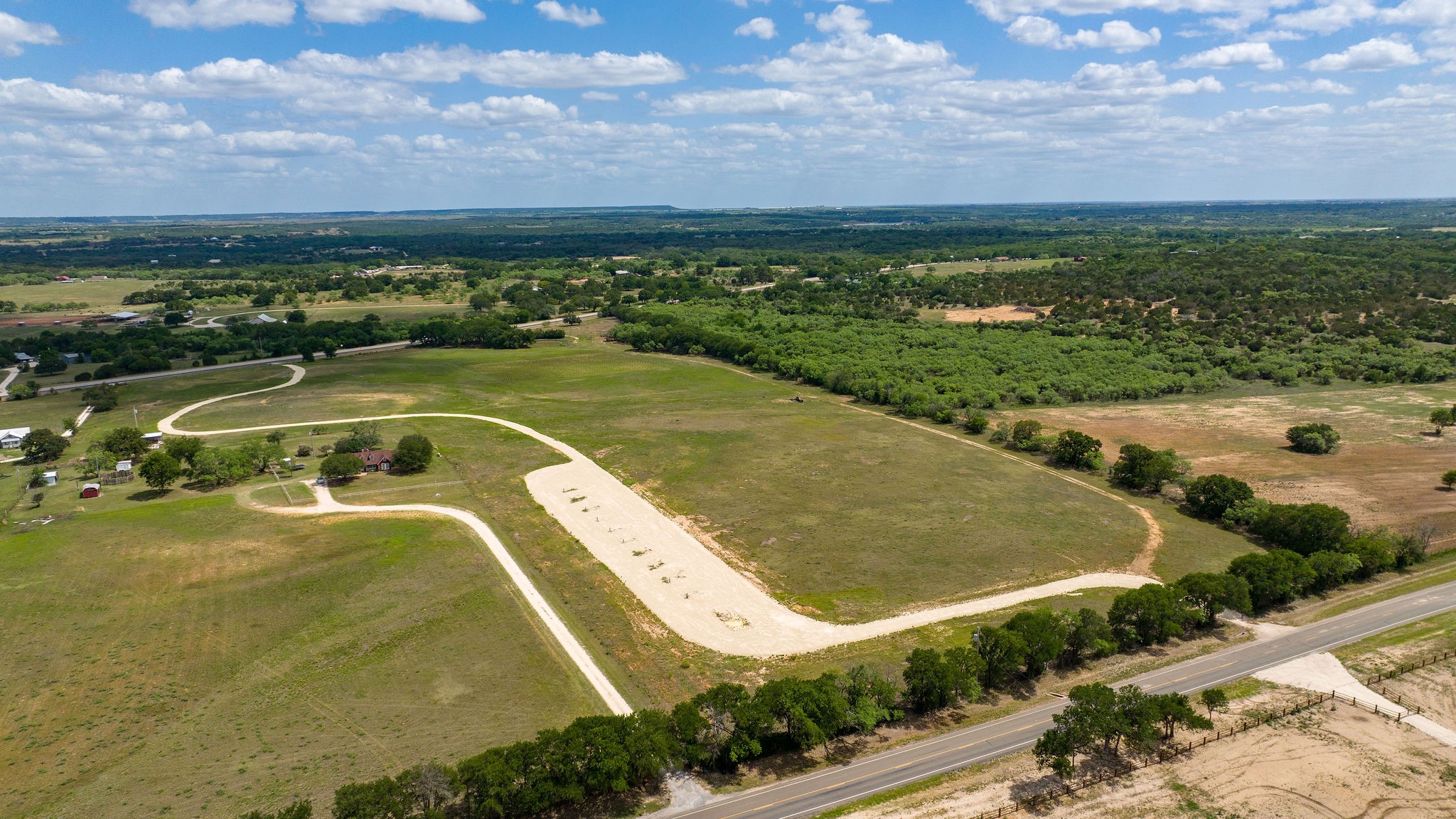8526 N Fm 1744