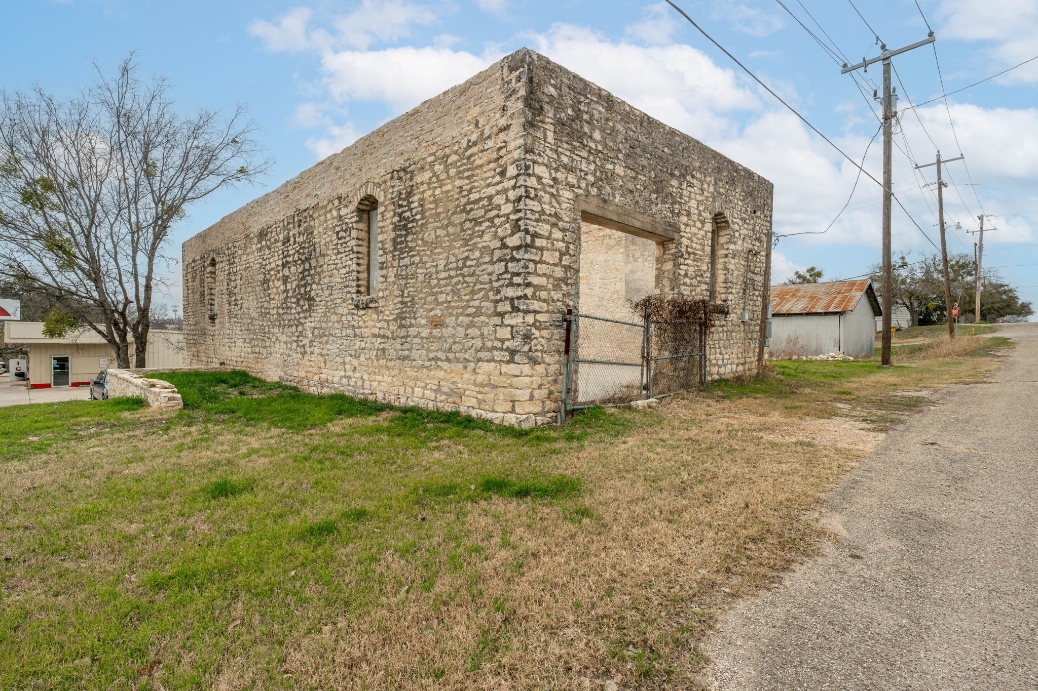 108 N Hill