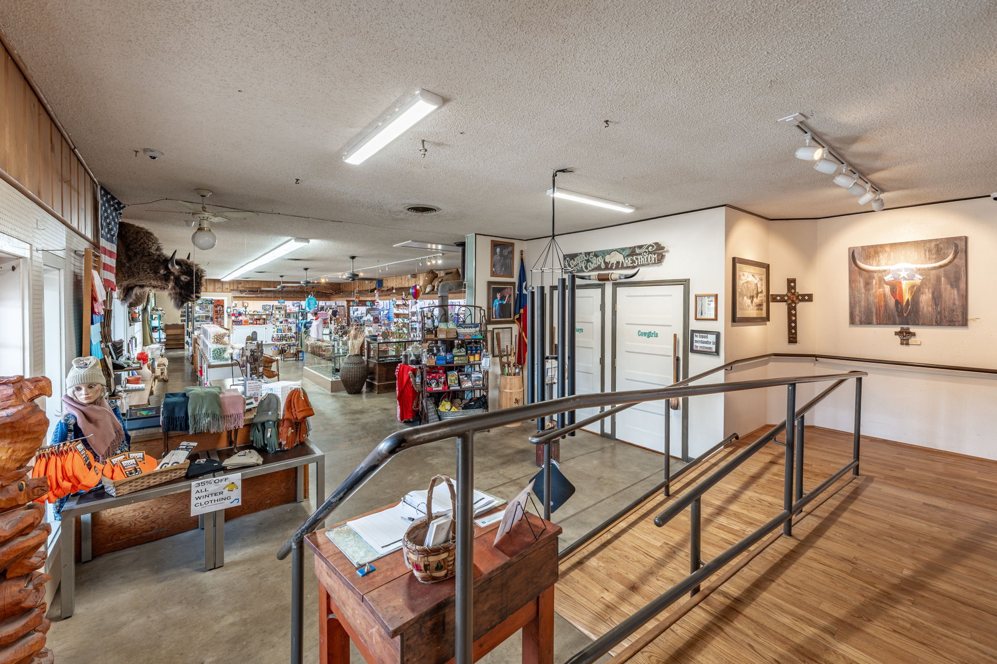3408 N US Highway 281