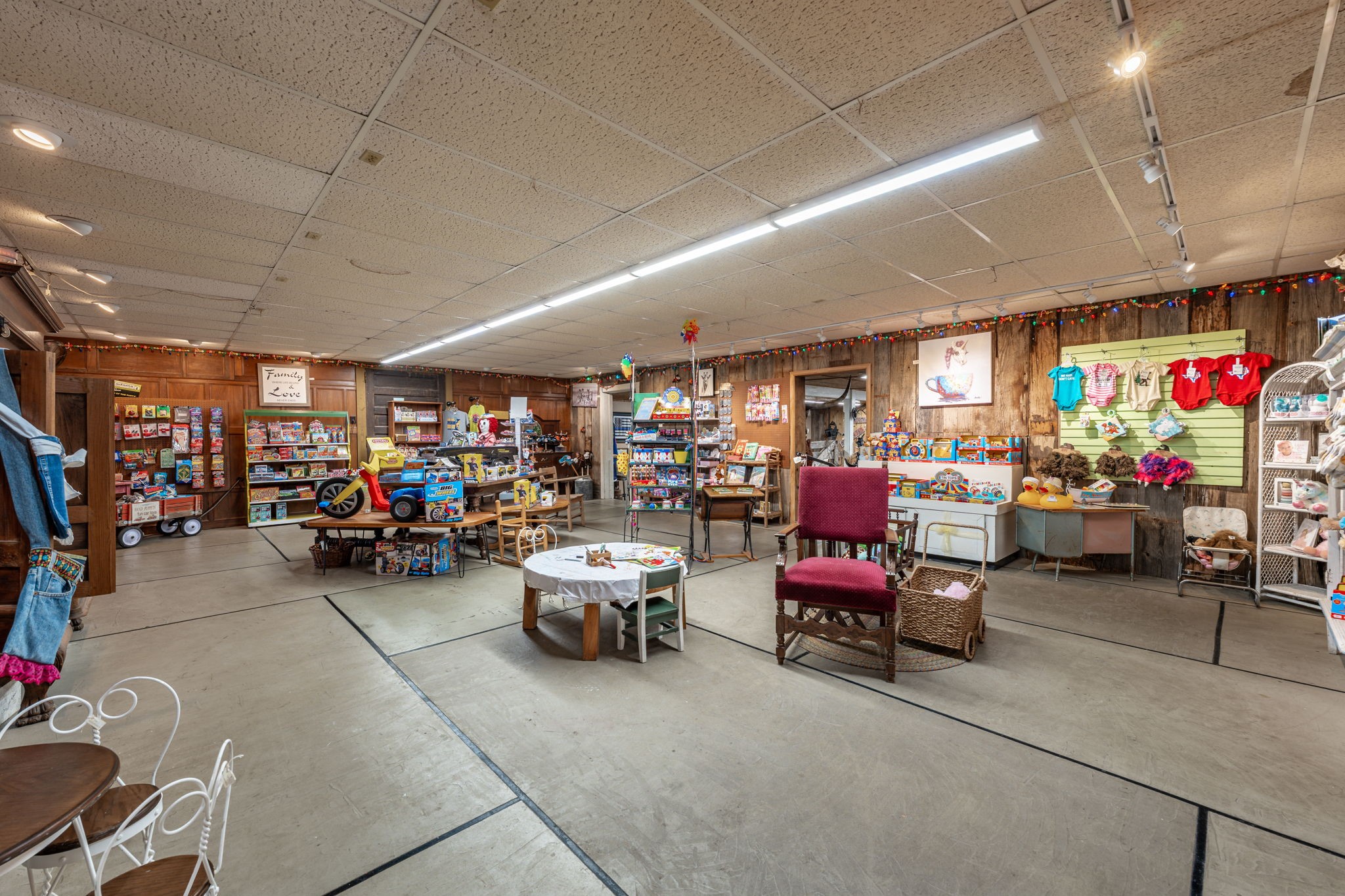 3408 N US Highway 281