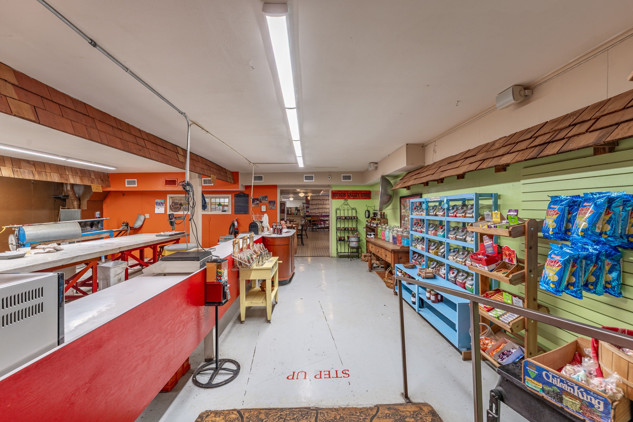 3408 N US Highway 281