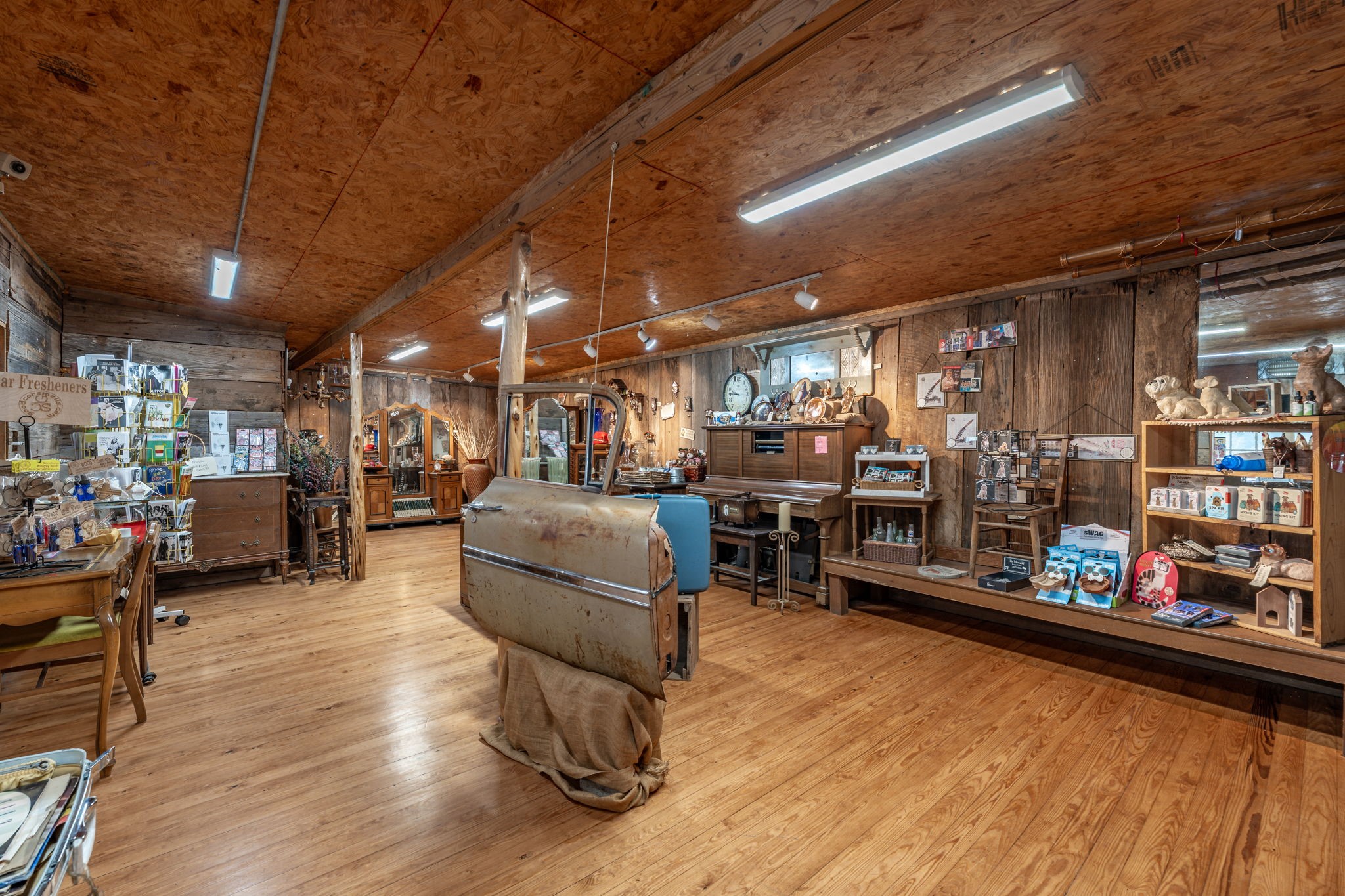 3408 N US Highway 281