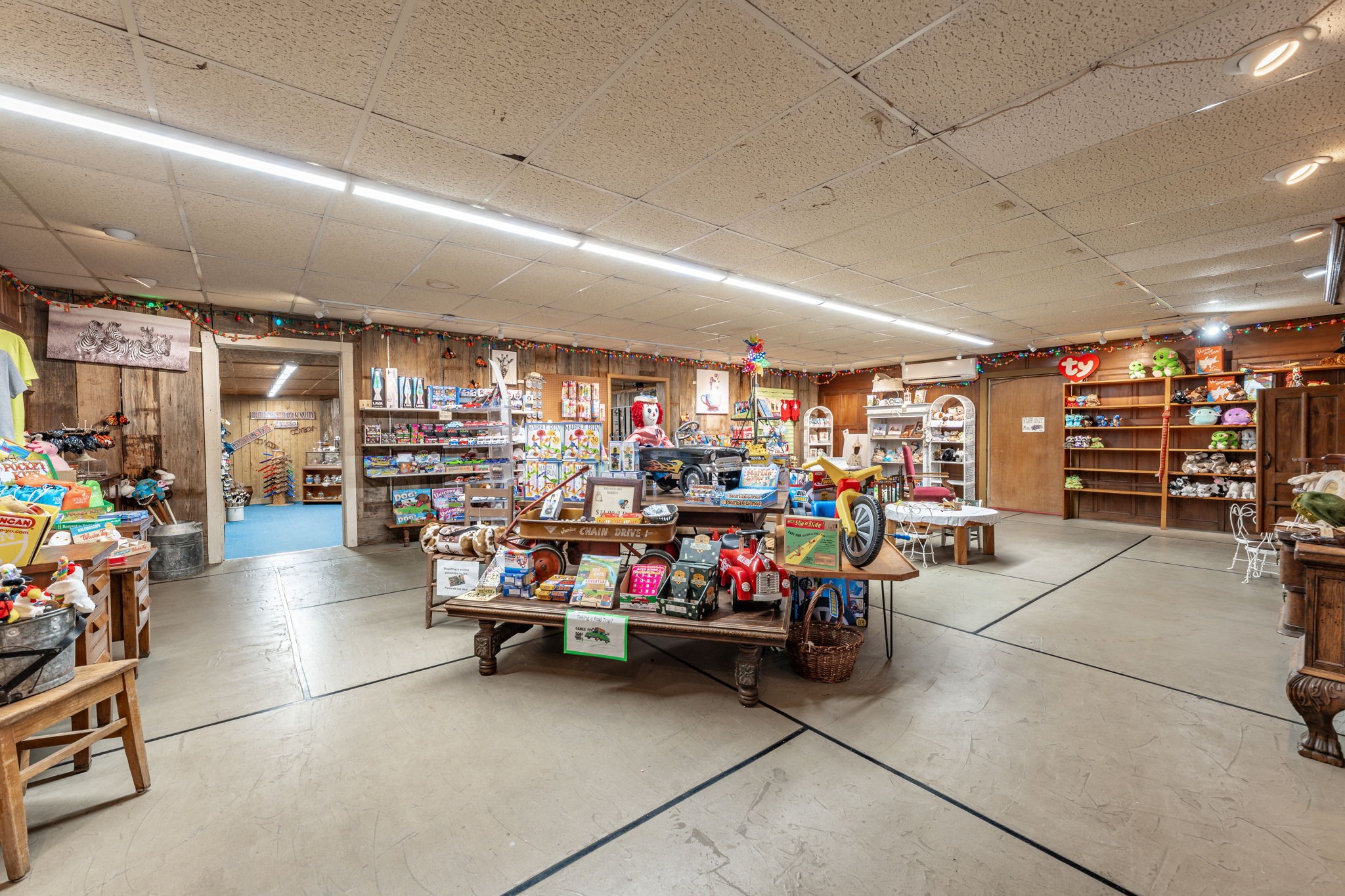 3408 N US Highway 281