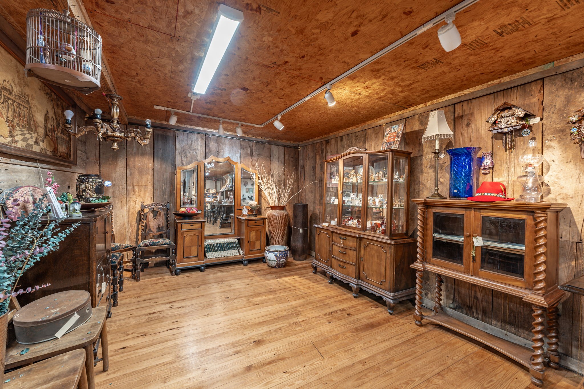 3408 N US Highway 281