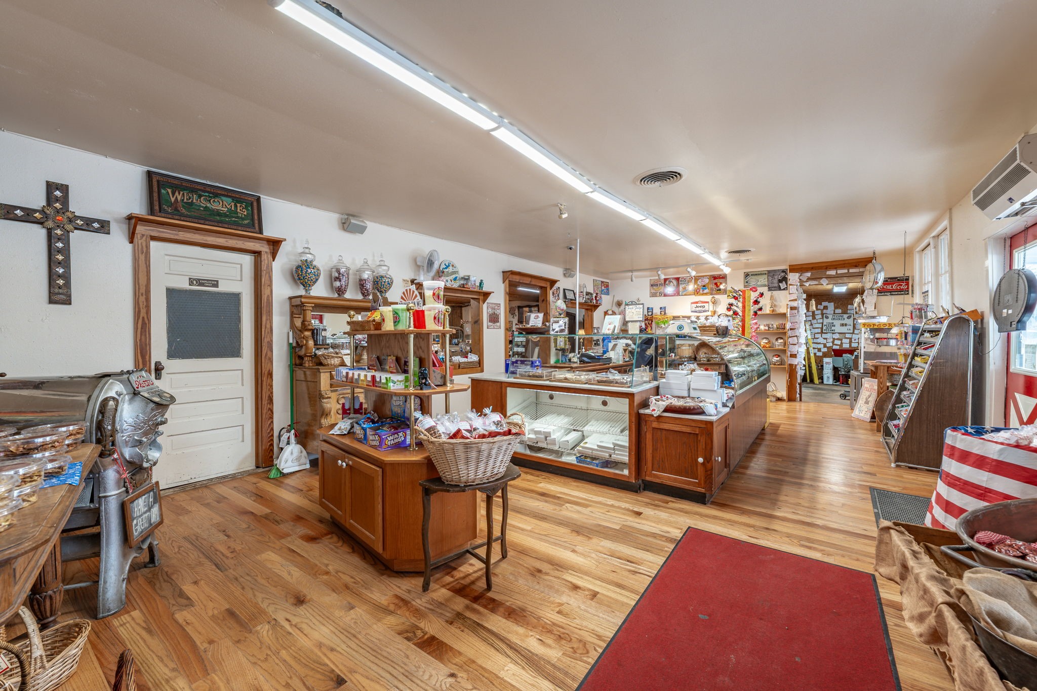 3408 N US Highway 281