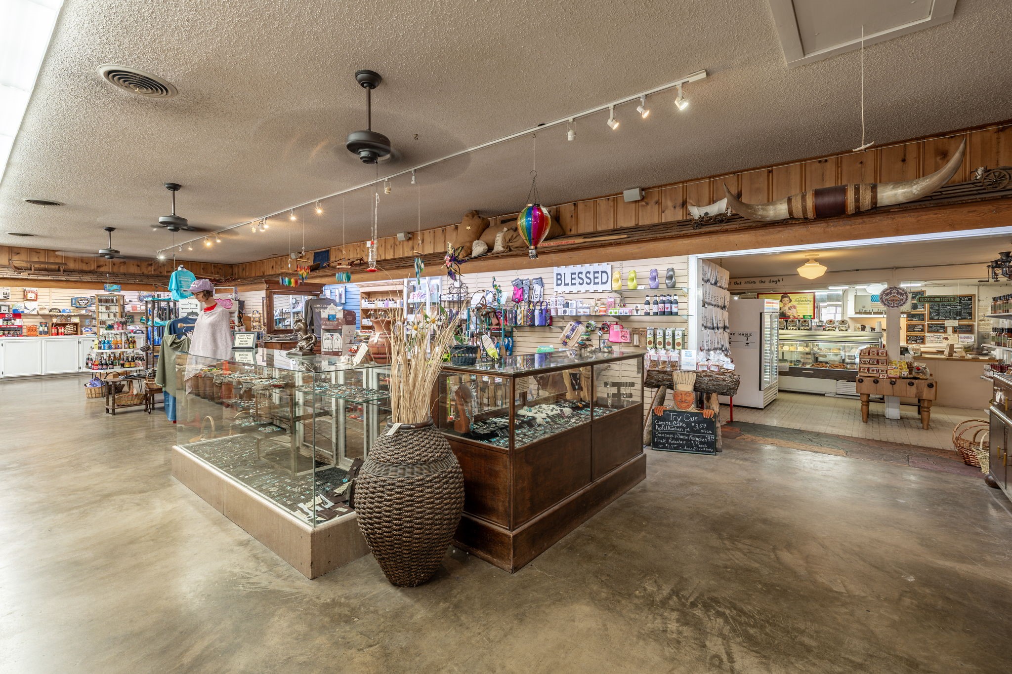 3408 N US Highway 281