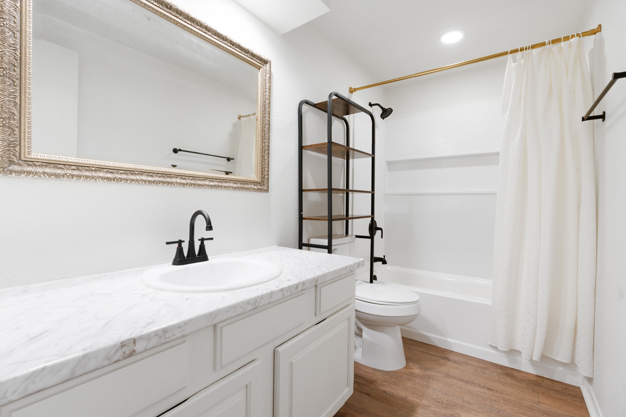 273 County Road 2546