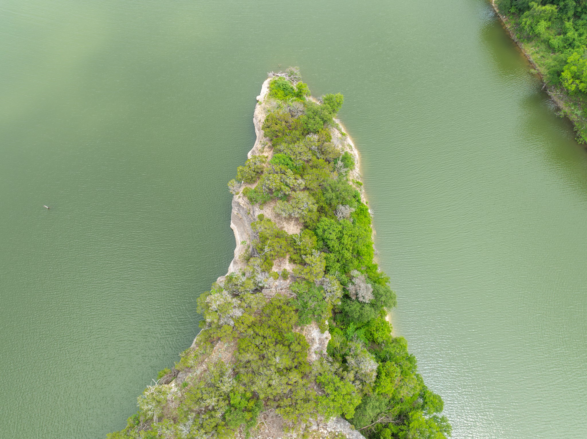 477 Private Road 1601