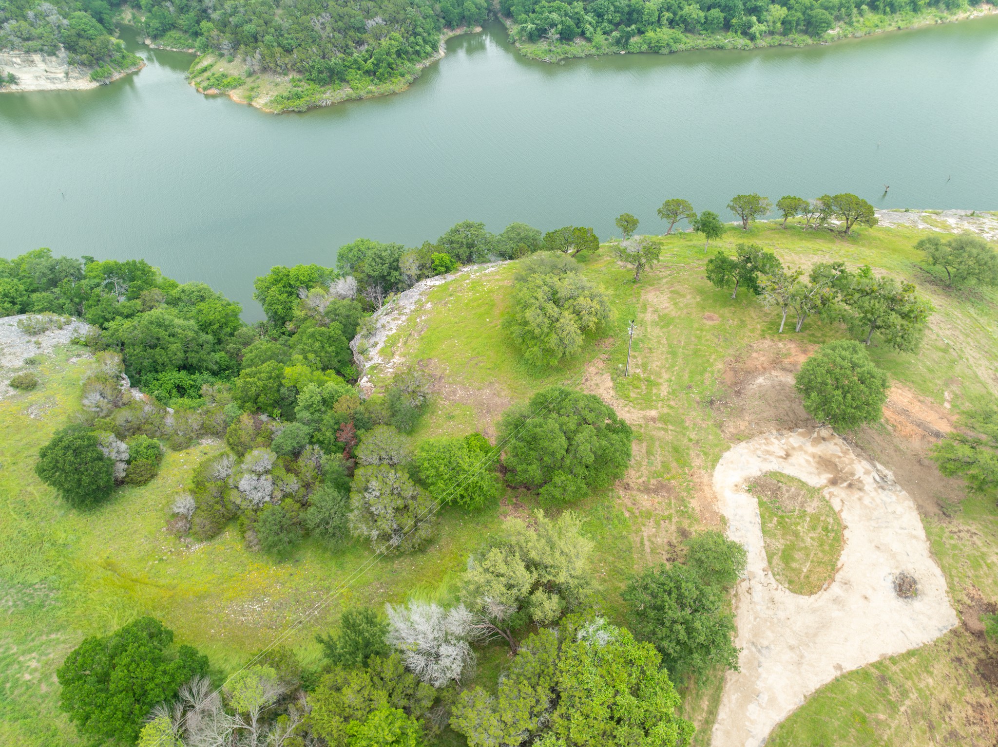 477 Private Road 1601