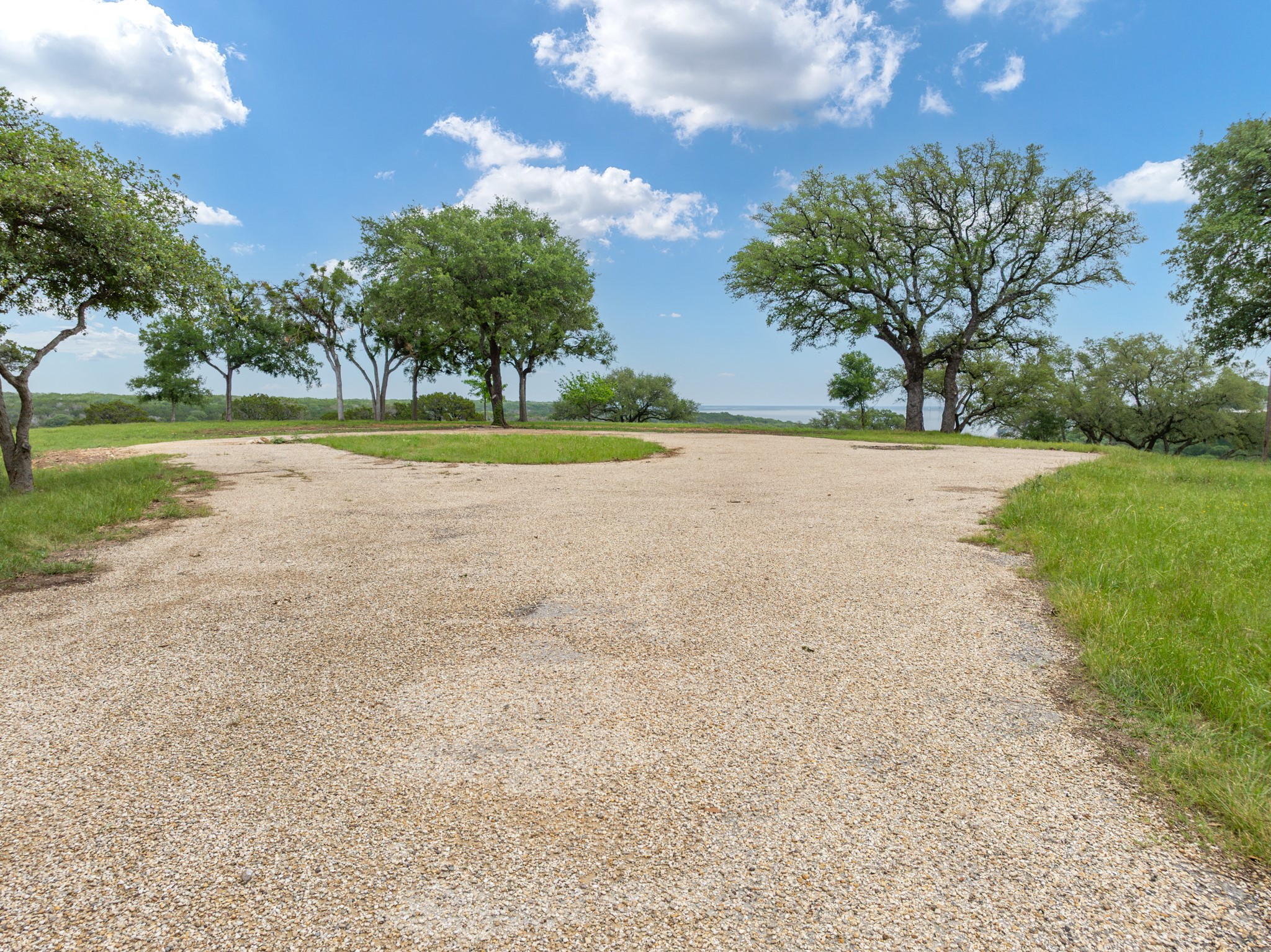 477 Private Road 1601