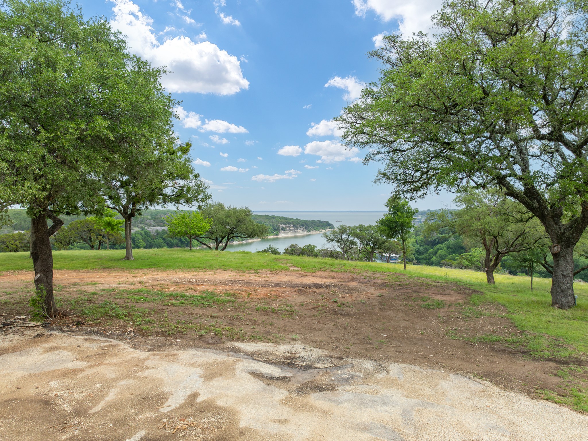 477 Private Road 1601